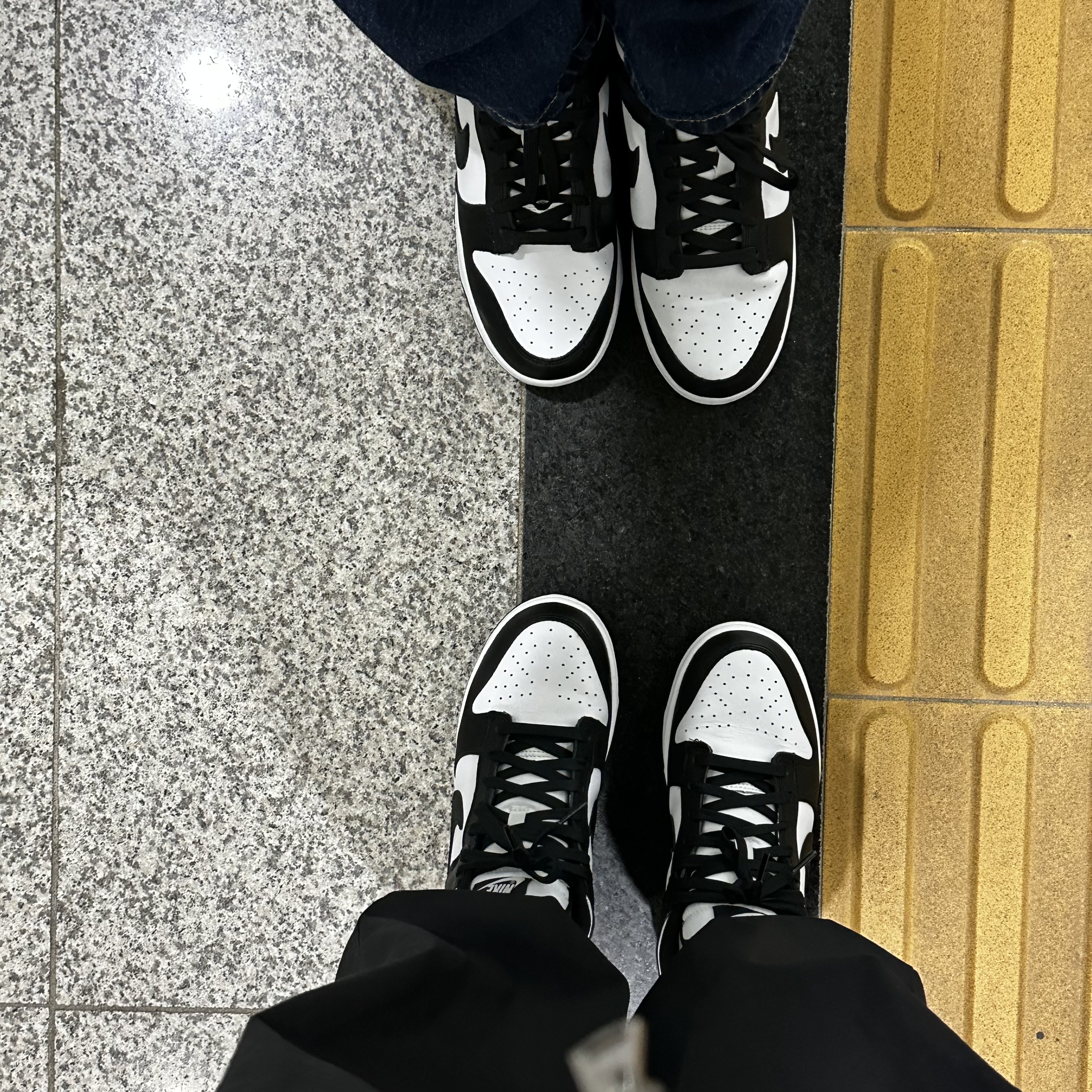 Nike Dunk Low Retro Black 착용 스타일