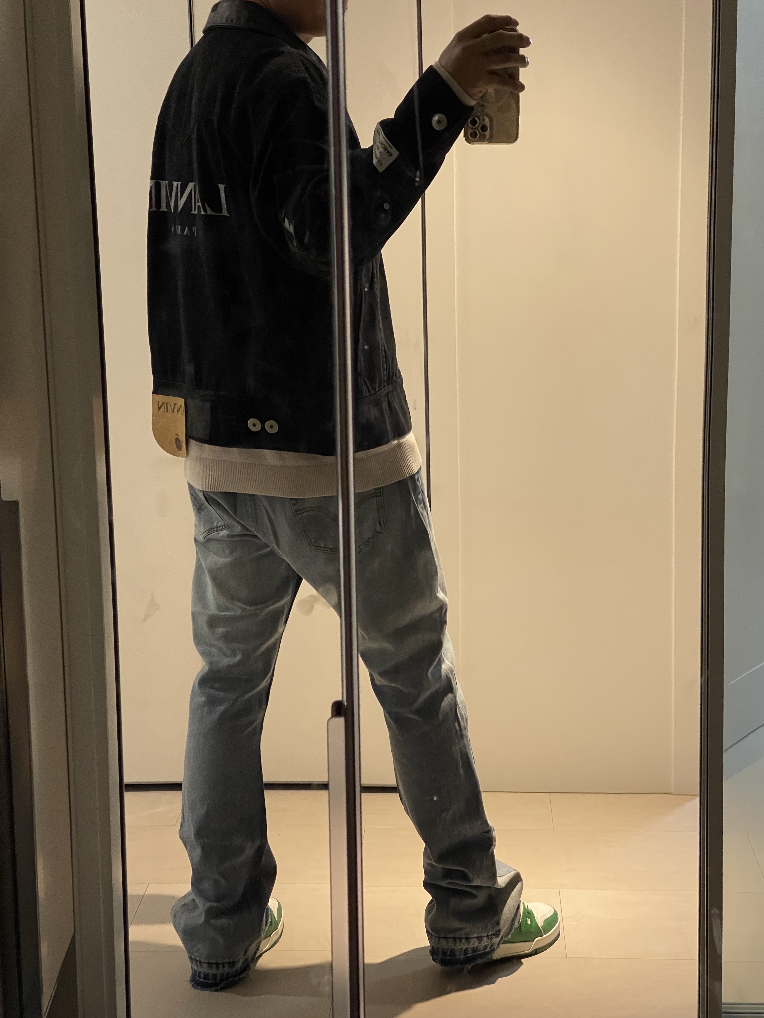 Gallery Dept. x Lanvin Leather Collar Denim Jacket Black, Louis Vuitton LV Trainer Sneakers Green 착용 스타일