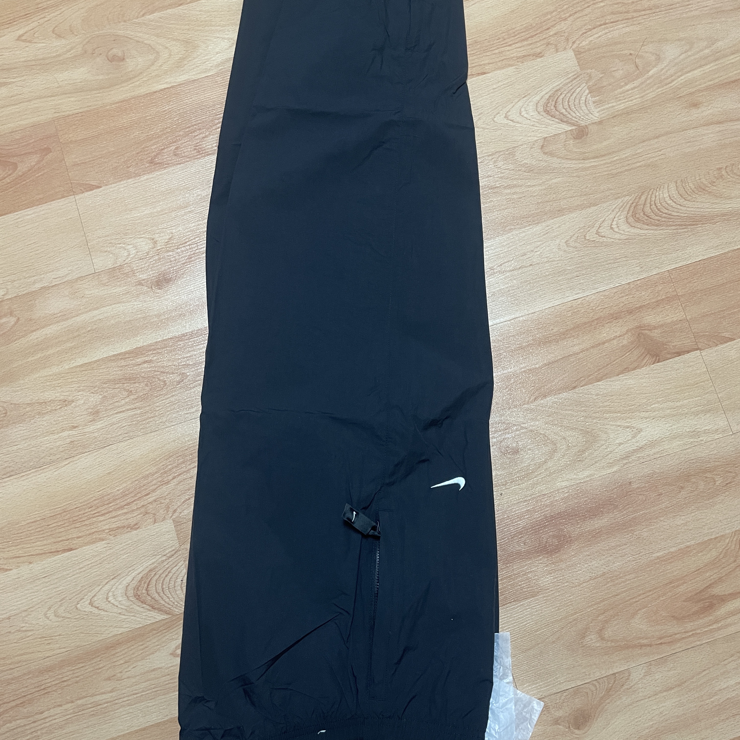 Nike NRG Solo Swoosh Woven Track Pants Black White - Asia 착용 스타일