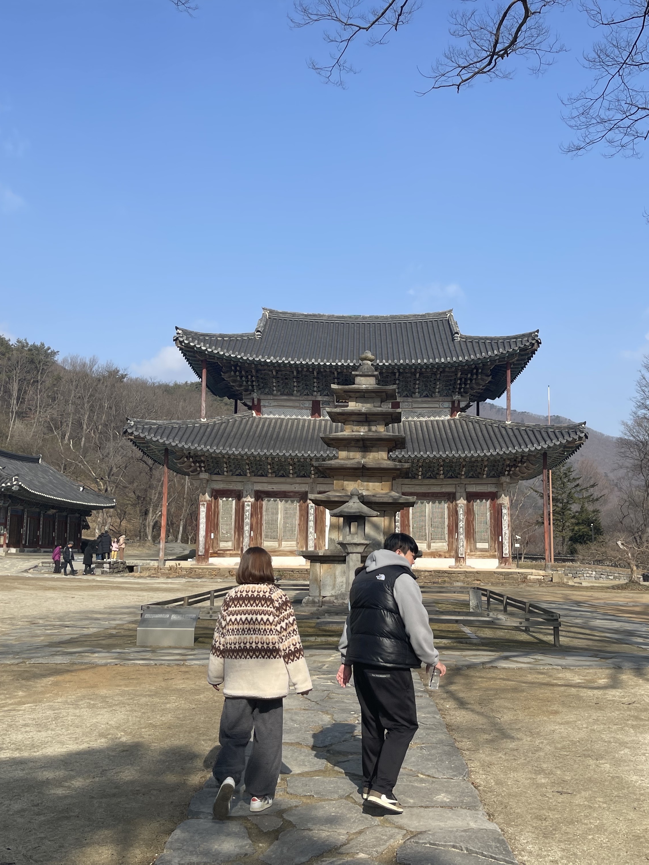 Jordan 1 x Travis Scott Retro Low OG SP Sail and Ridgerock, Jordan 1 x Travis Scott Retro Low OG SP Mocha 착용 스타일