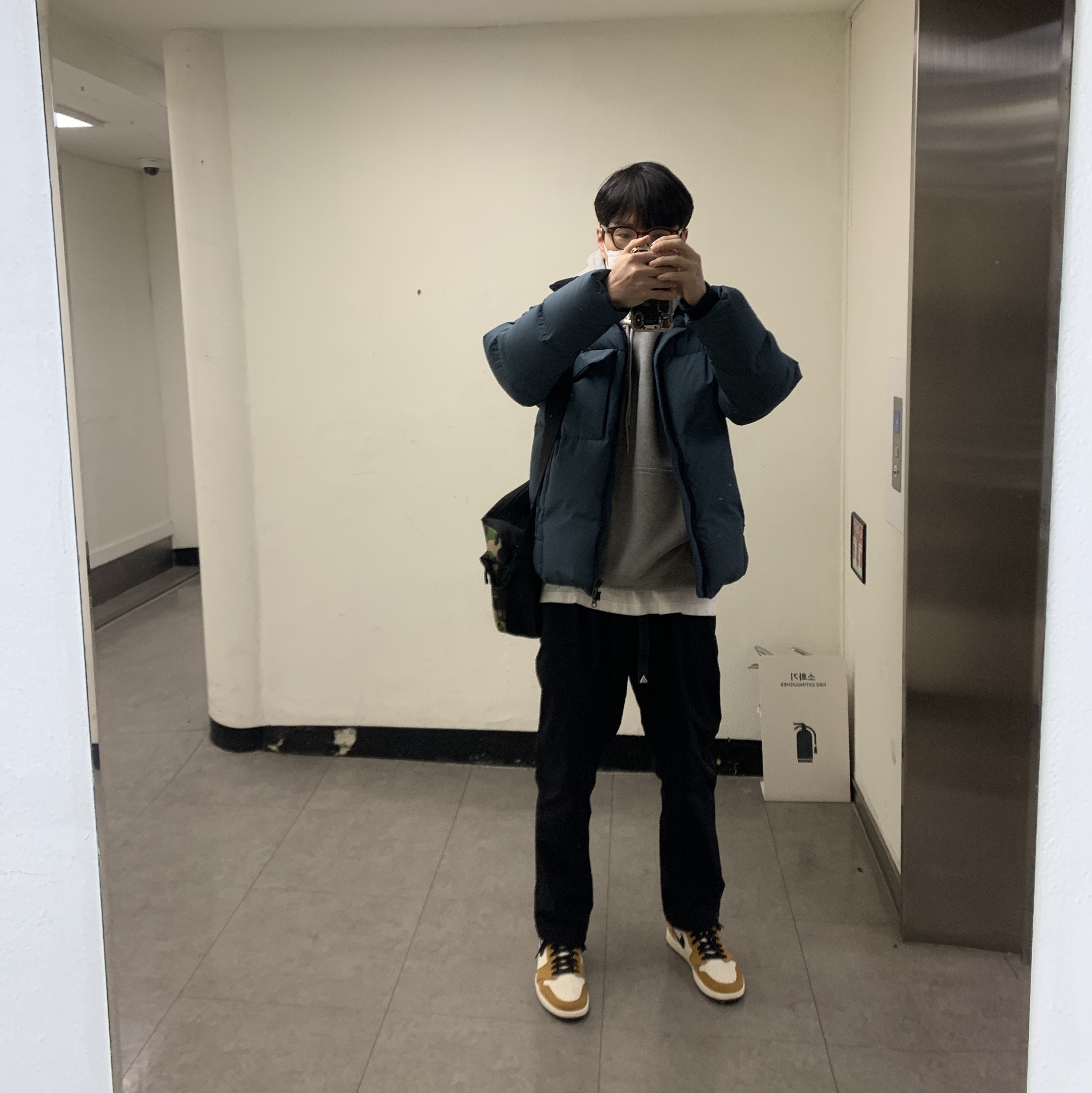 Jordan 1 Retro High Rookie of the Year, Nike ACG Sun farer Trail Pants Black - Asia 착용 스타일