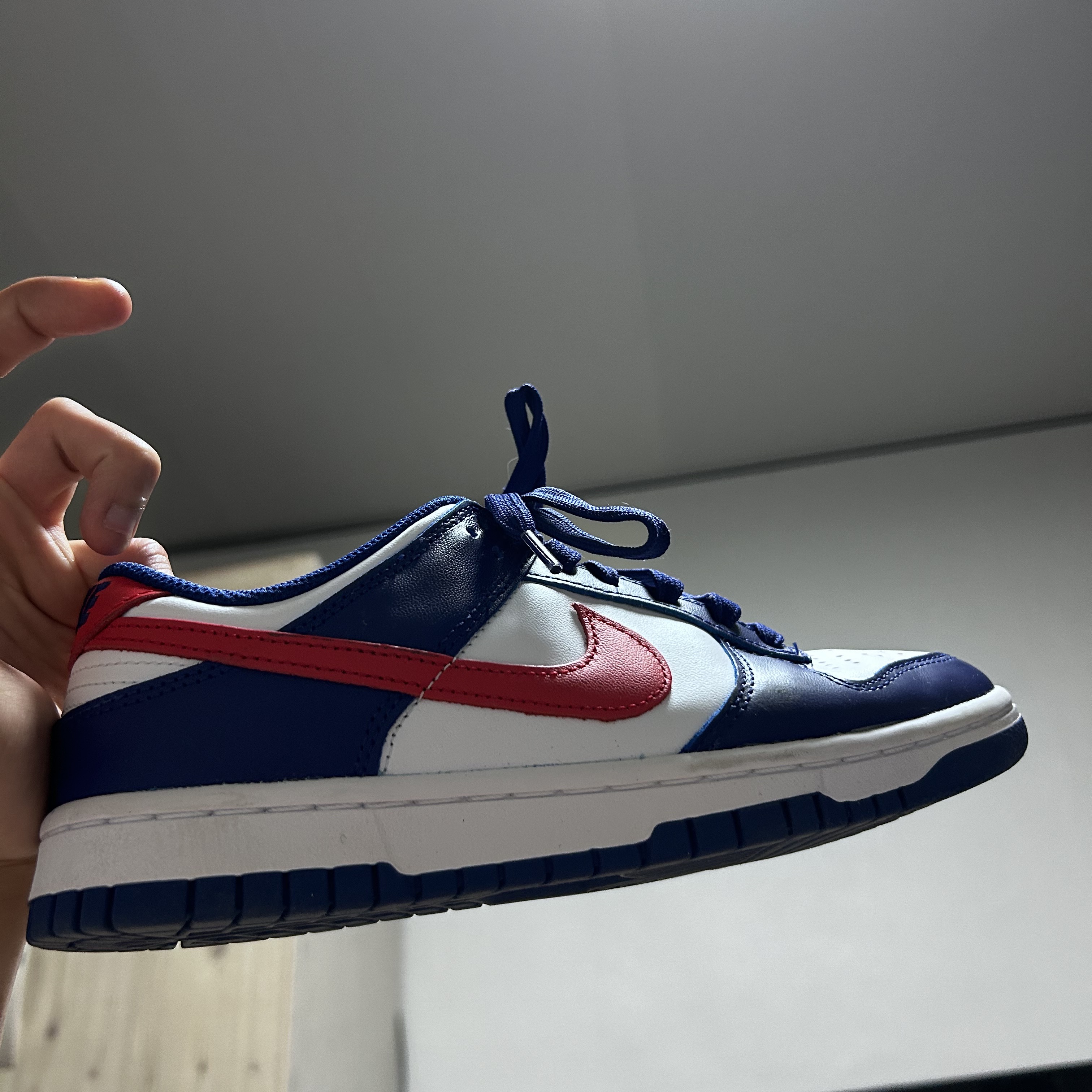 (W) Nike Dunk Low White and University Red 착용 스타일