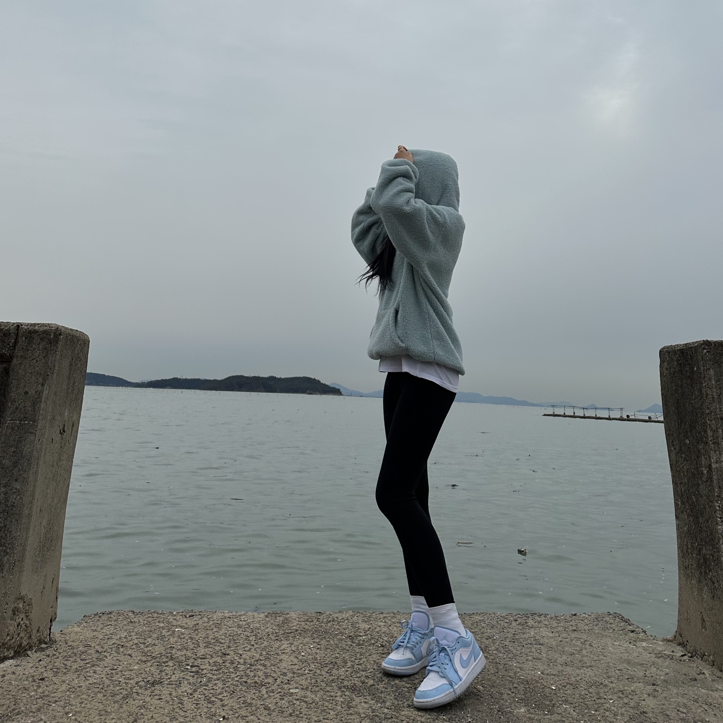 (W) Jordan 1 Low White Ice Blue 착용 스타일 - 3