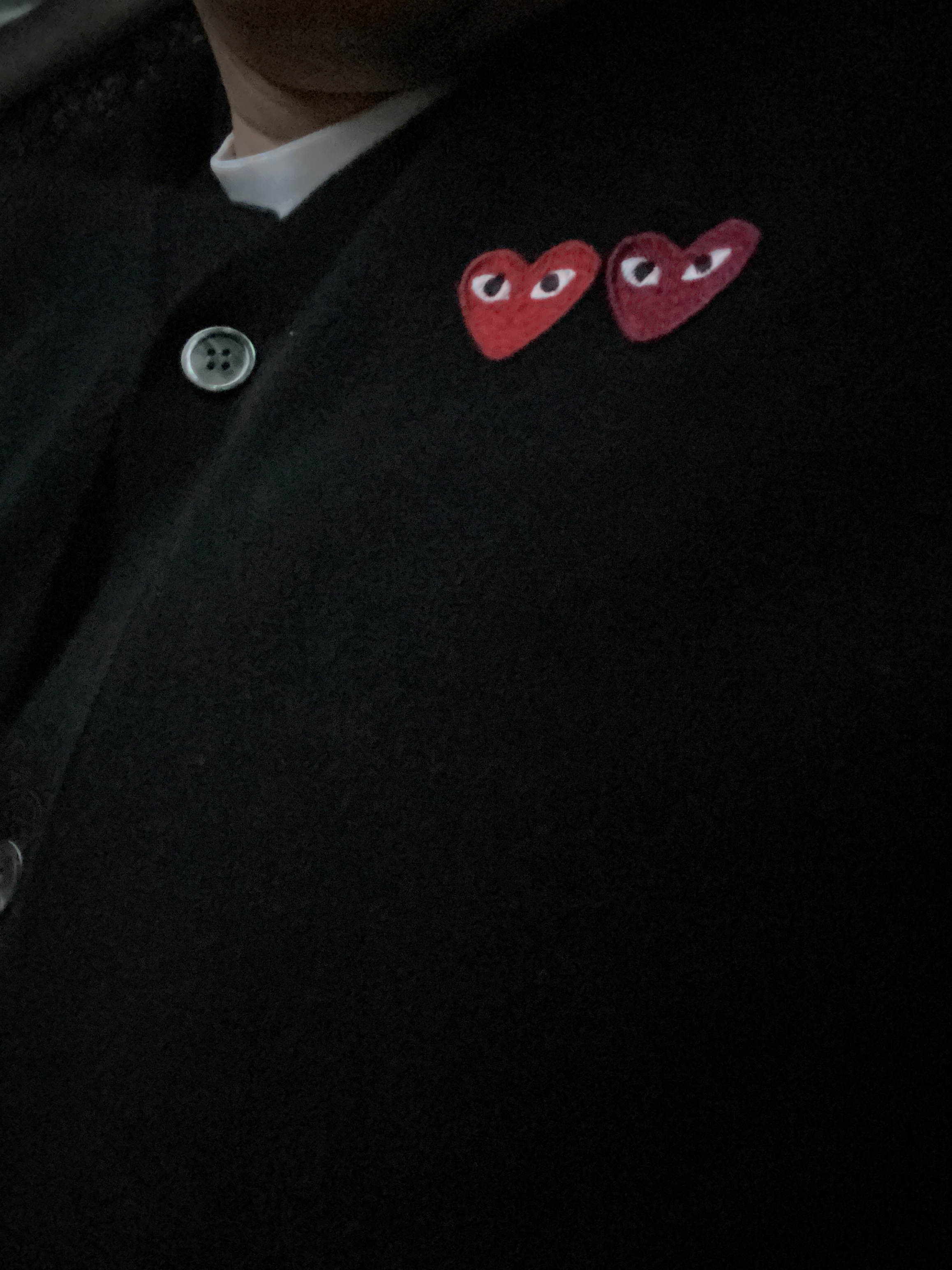 Play Comme des Garcons Double Heart Cardigan Black 착용 스타일