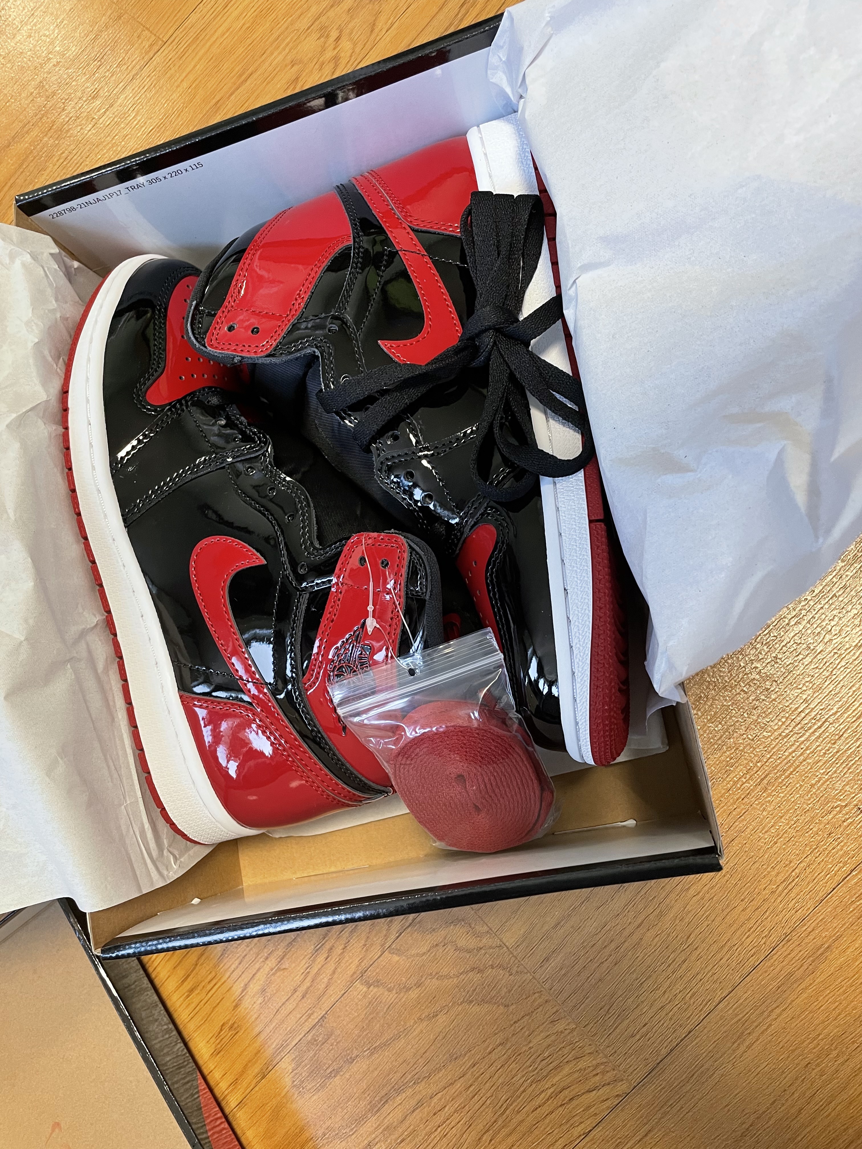 Jordan 1 Retro High OG Patent Bred 착용 스타일