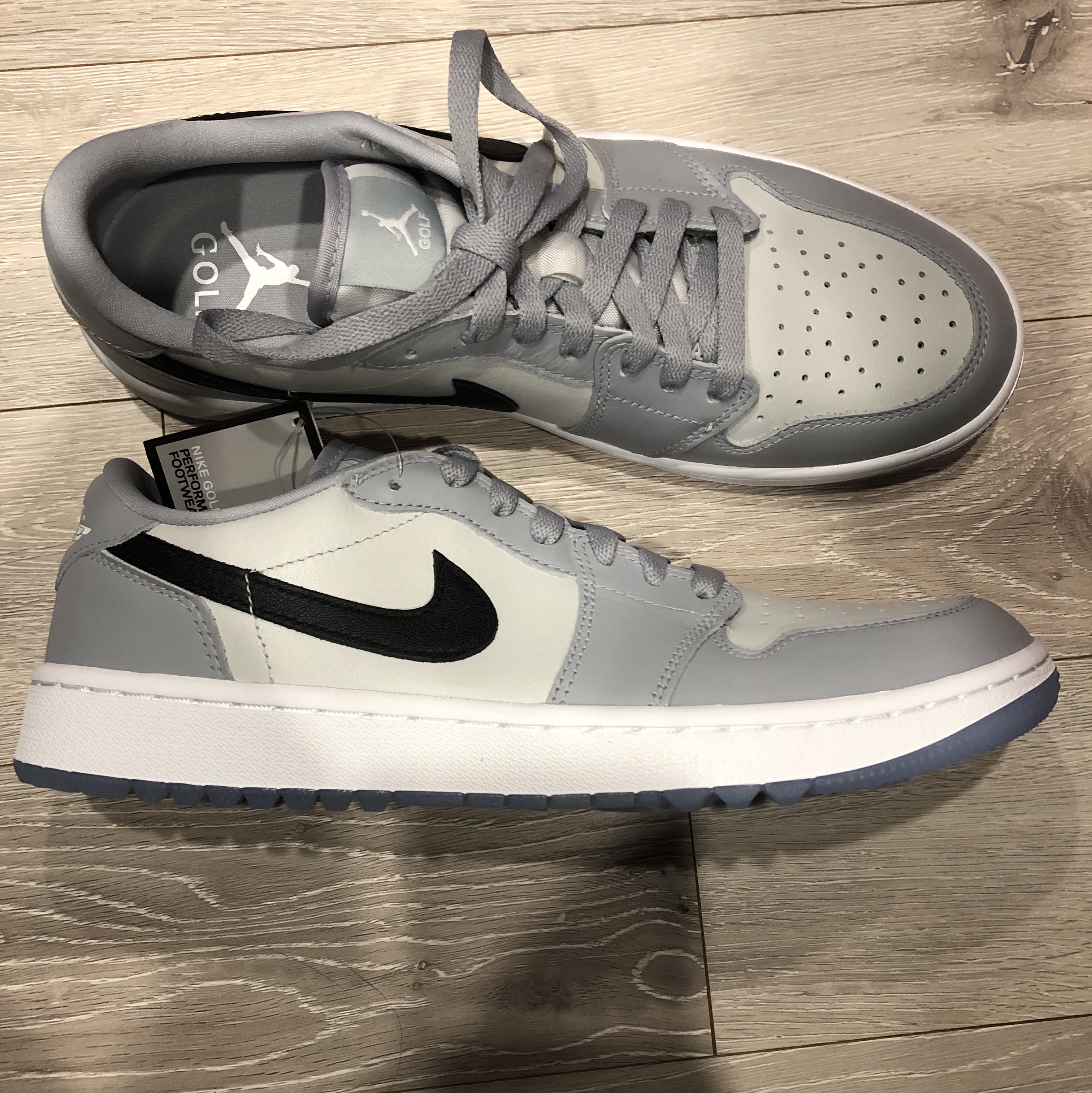 Jordan 1 Low Golf Wolf Grey 착용 스타일