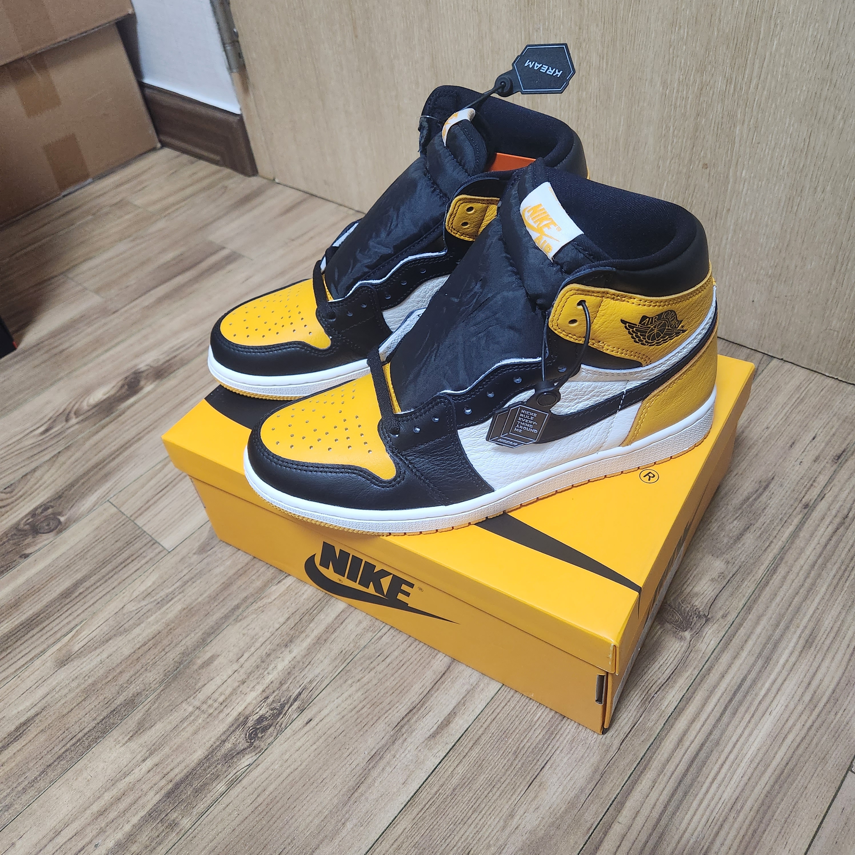 Jordan 1 Retro High OG Taxi 착용 스타일 - 2