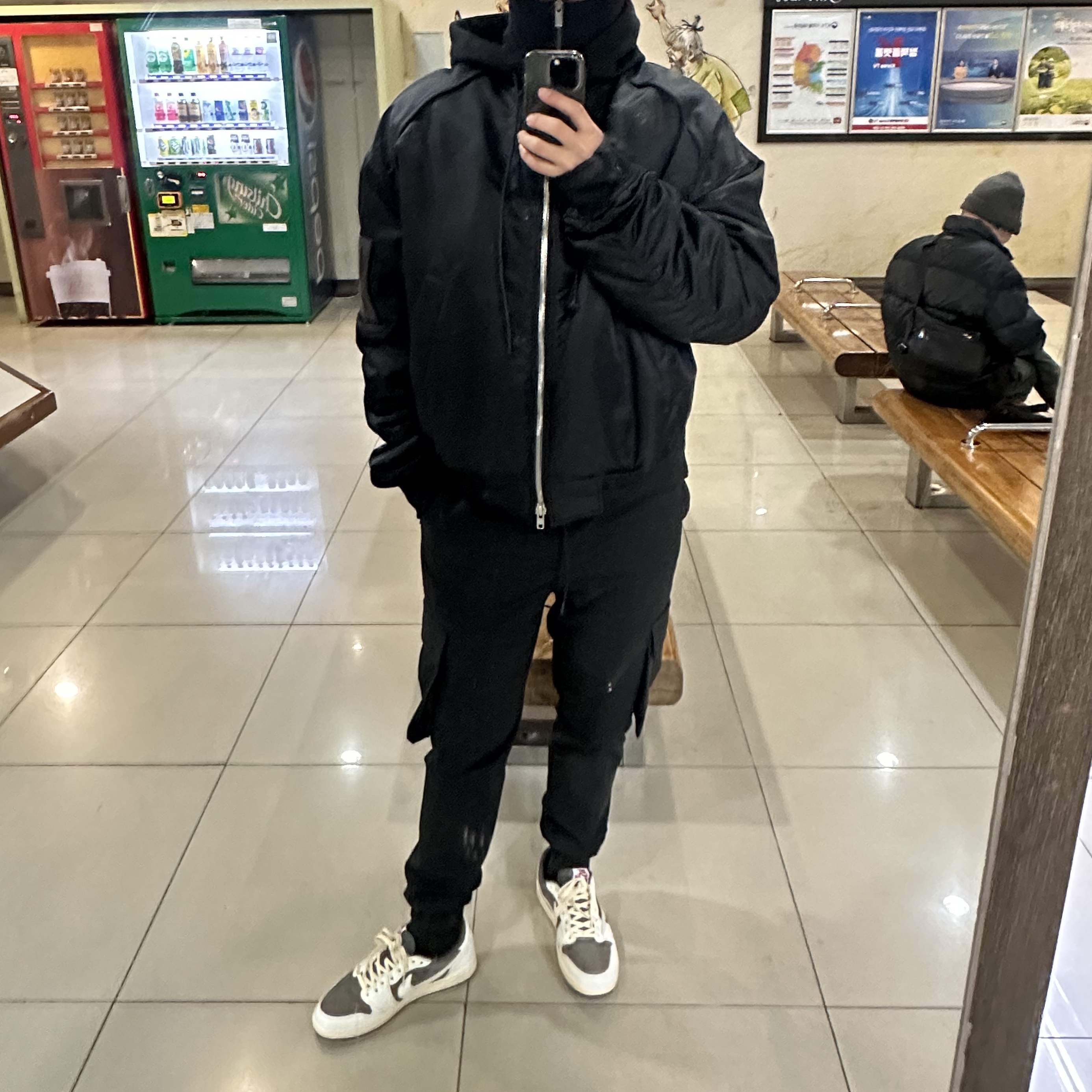 Juun.J Detachable Hood MA-1 Jumper Black - 22FW, Jordan 1 x Travis Scott Retro Low OG SP Sail and Ridgerock 착용 스타일 - 1