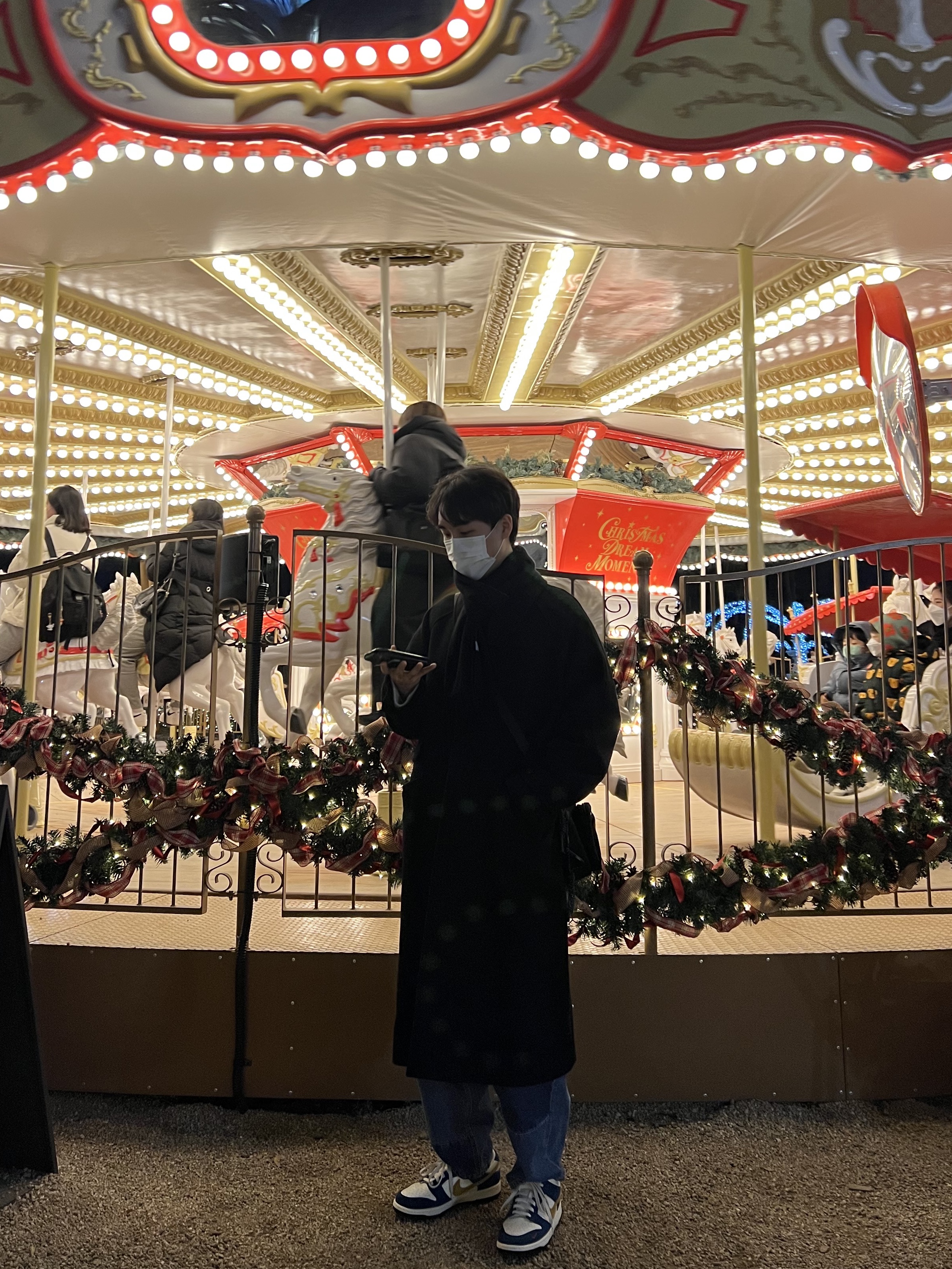 Ader Error x Eastpak Shoulder Bag Black, Nike x Kasina Dunk Low 80's Bus 착용 스타일 - 2