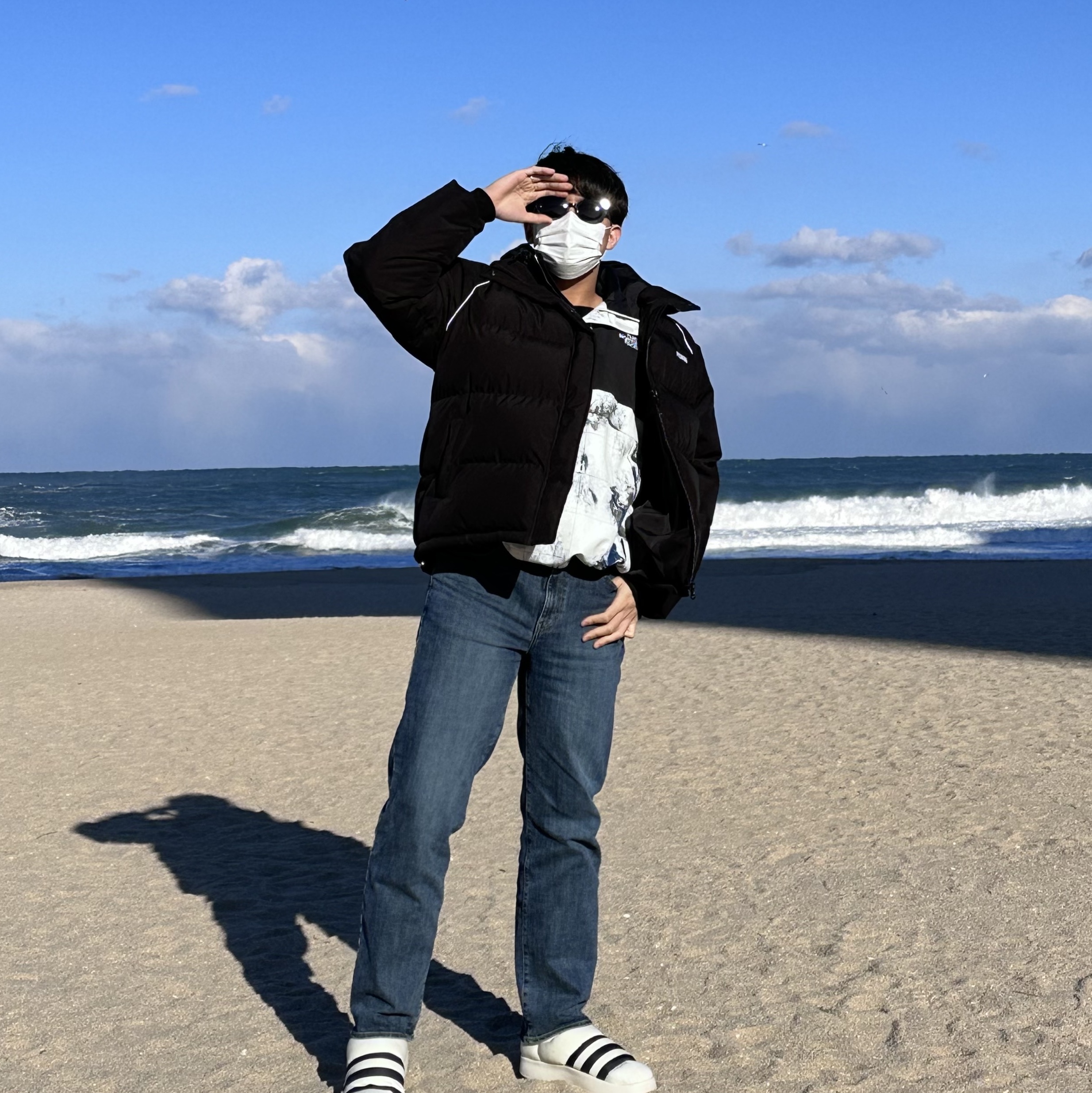 Adidas Puffylette Off White, The North Face White Label Novelty Dalton Anorak White Sand 착용 스타일