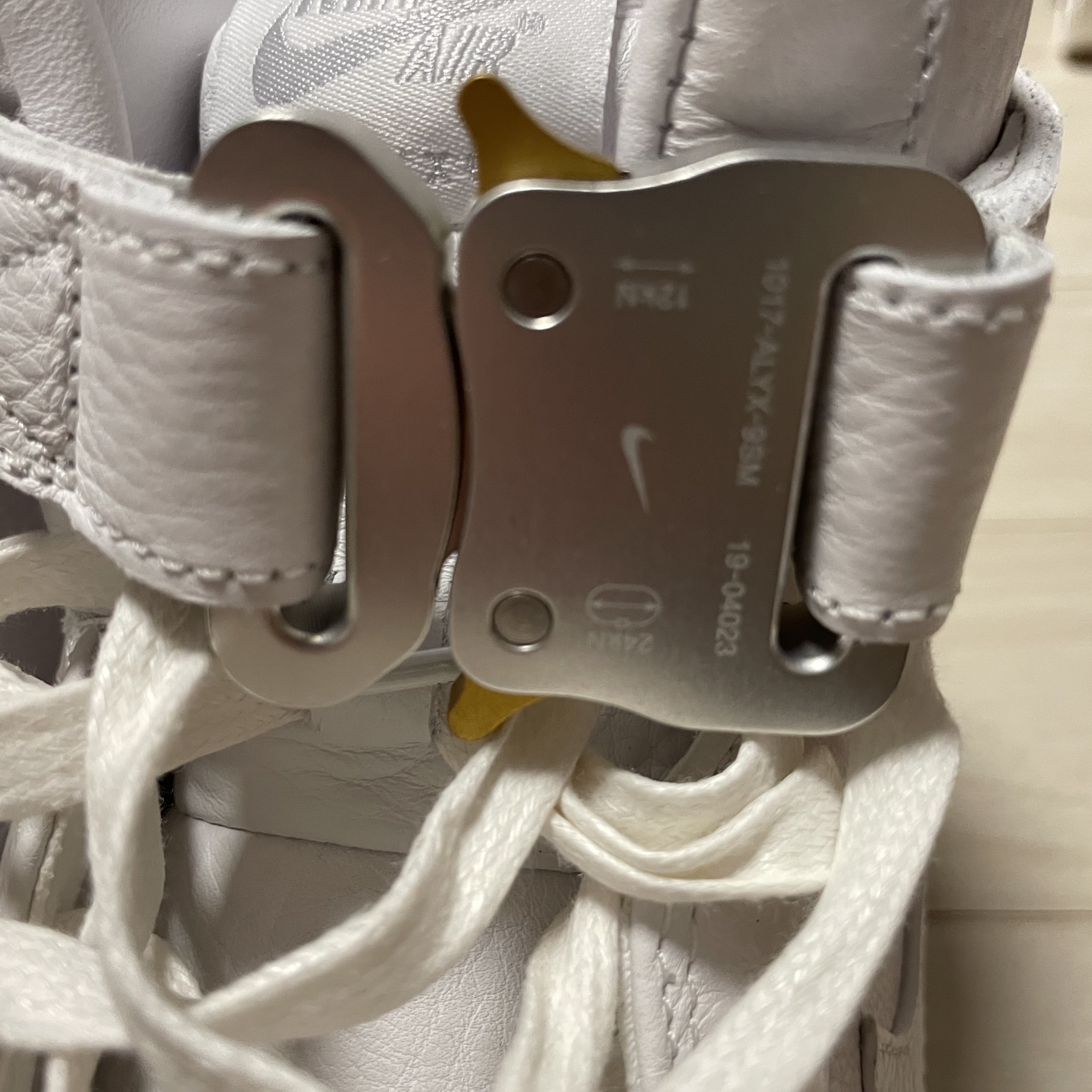 Nike x 1017 Alyx 9SM Air Force 1 High Triple White 2020 착용 스타일 - 2