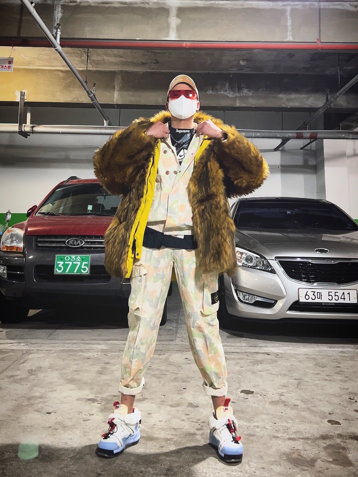 Supreme x Stone Island Reactive Ice Camo Ripstop Camp Cap Tan - 22SS, Supreme x Stone Island Reactive Ice Camo Ripstop Jacket Tan - 22SS 착용 스타일 - 2