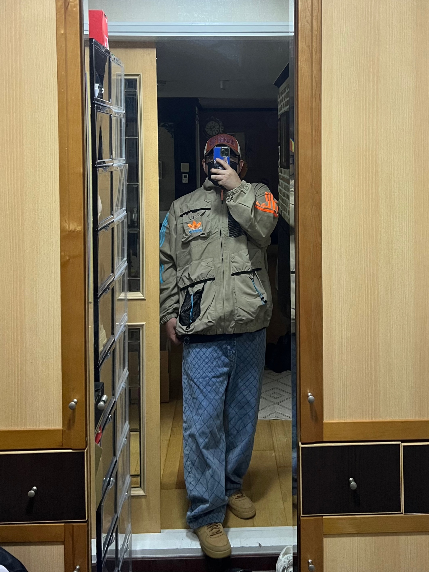 Palace x Adidas Nature Track Top Blanch Cargo - 22SS, Nike Air Force 1 '07 WB Flax 착용 스타일