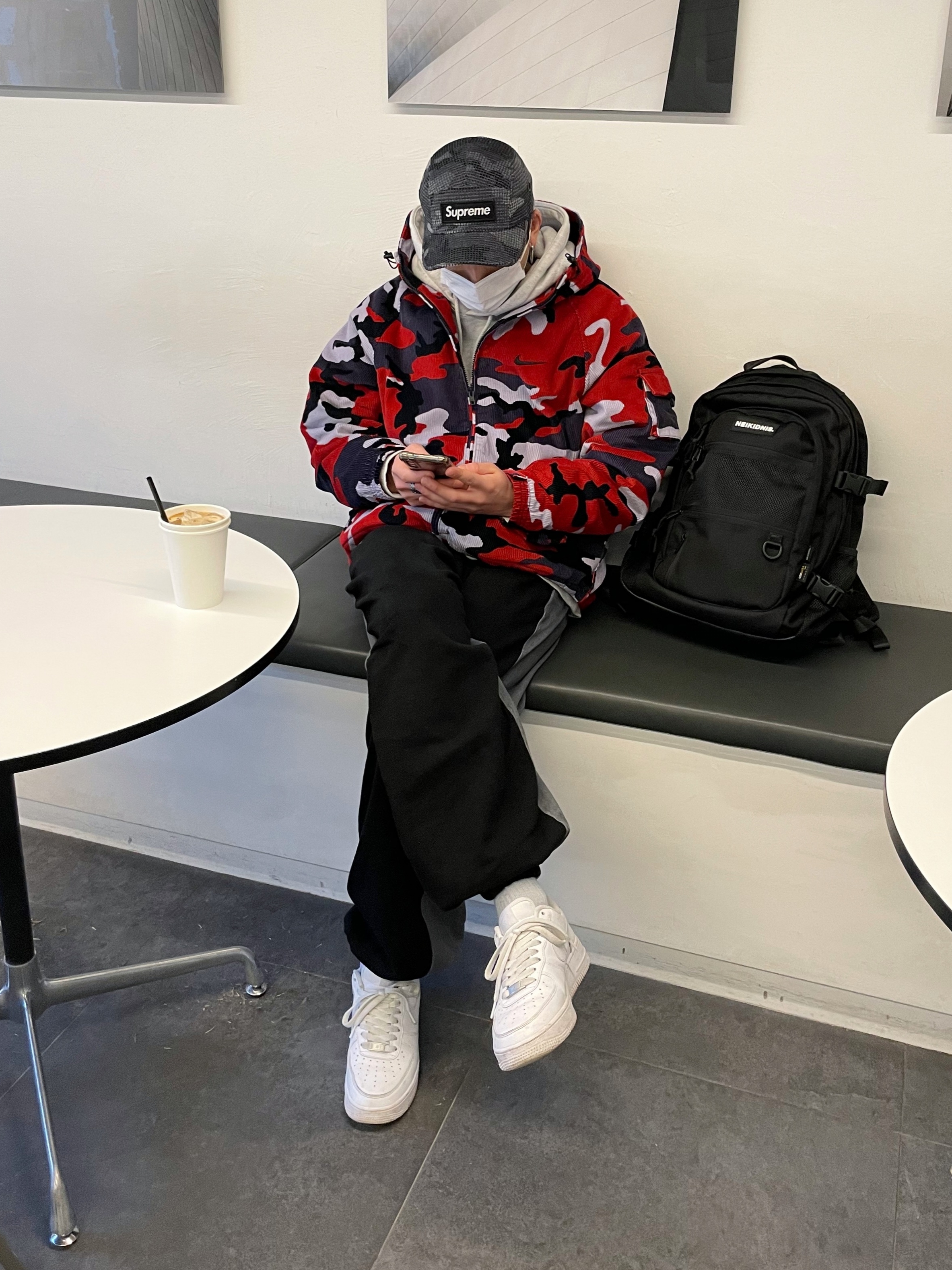 Supreme x Nike Arc Corduroy Hooded Jacket Red Camo - 22SS, Supreme Camo Grid Velvet Camp Cap Black Camo - 22FW 착용 스타일 - 1