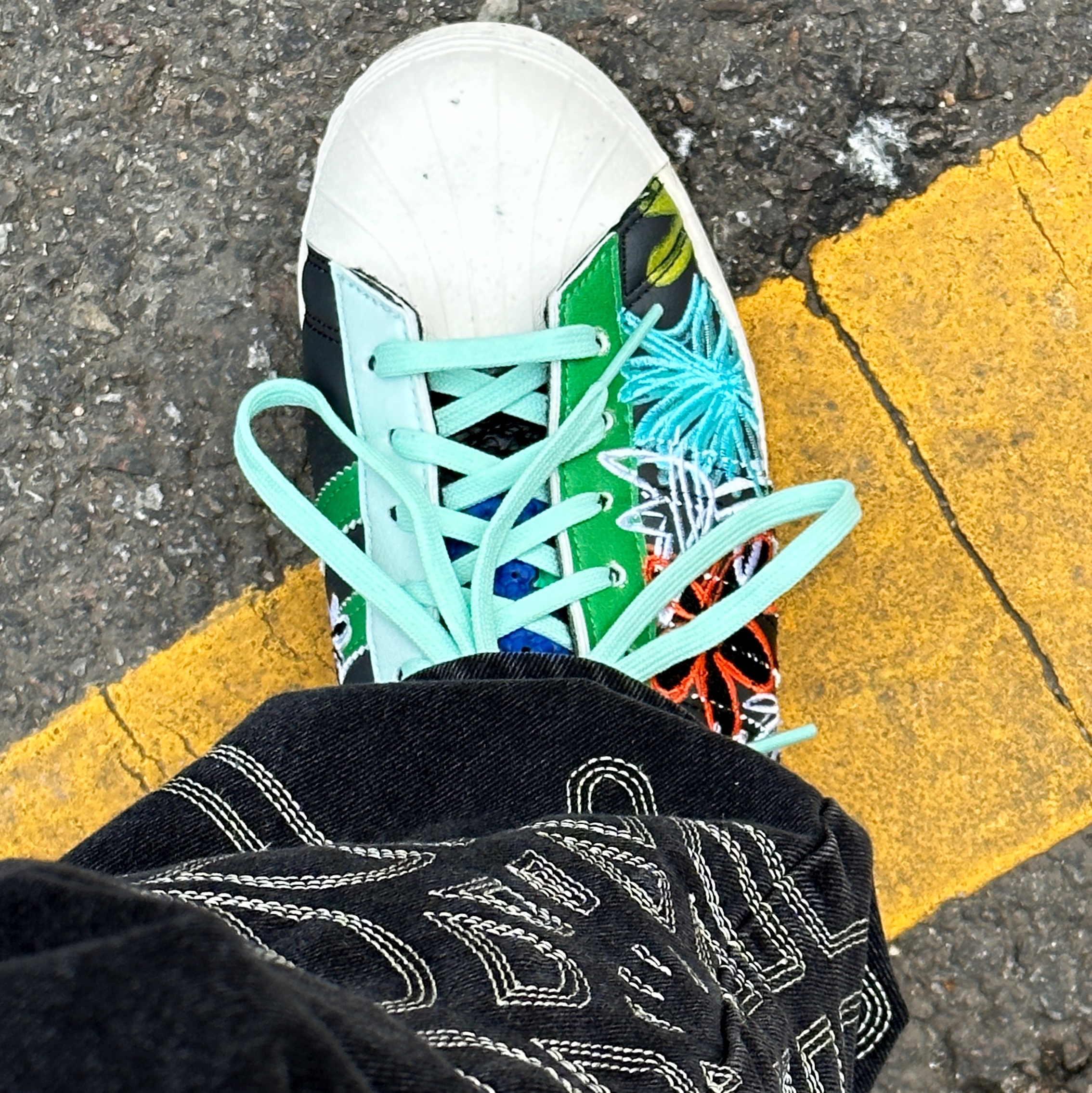 Adidas x Sean Wotherspoon Superstar Superearth Black 착용 스타일
