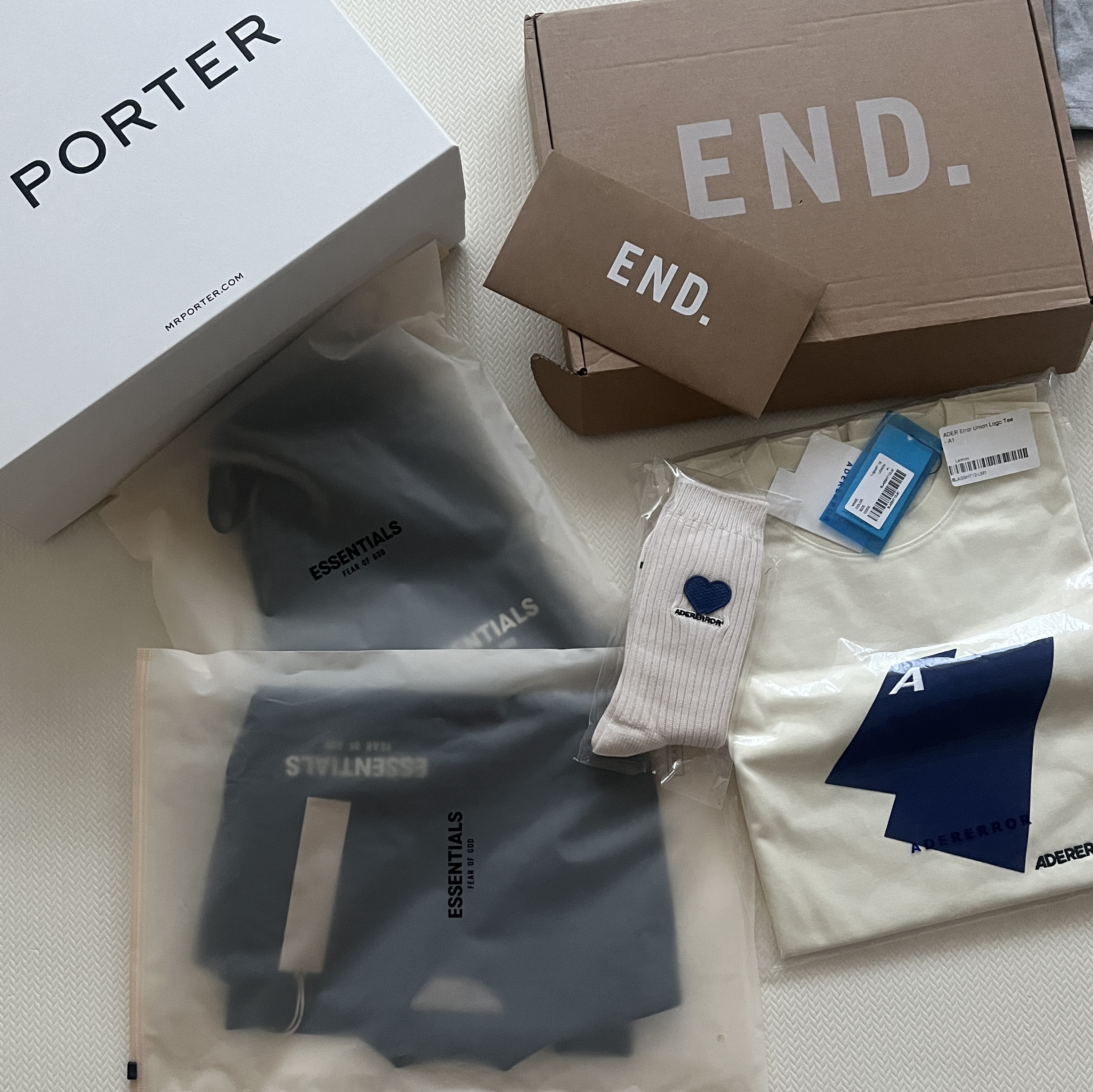 Ader Error Union Big Logo T-Shirt Lemon, (Kids) Essentials The Core Collection Sweatshorts Stretch Limo 착용 스타일