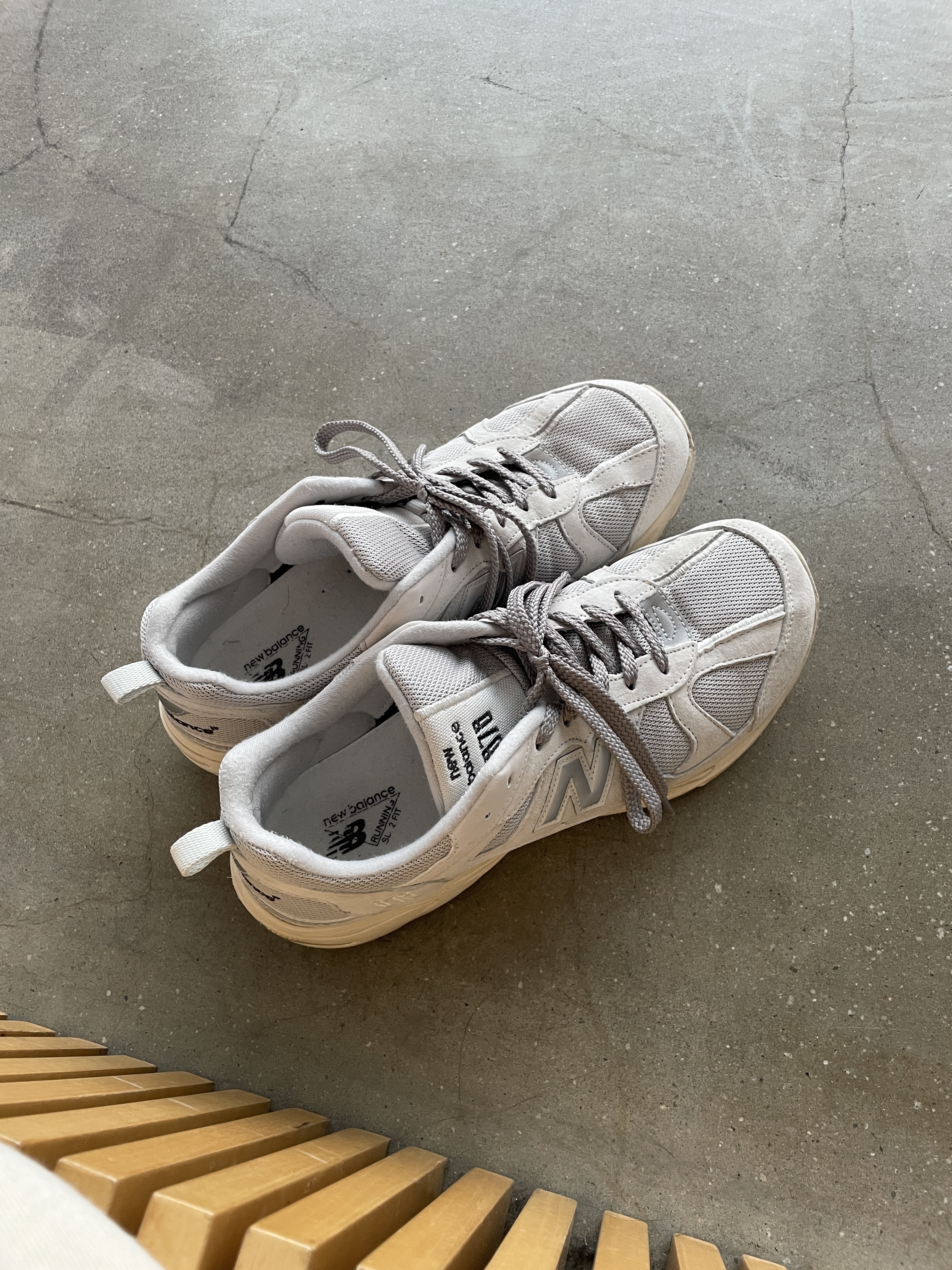 New Balance 878 Light Gray 착용 스타일 - 5