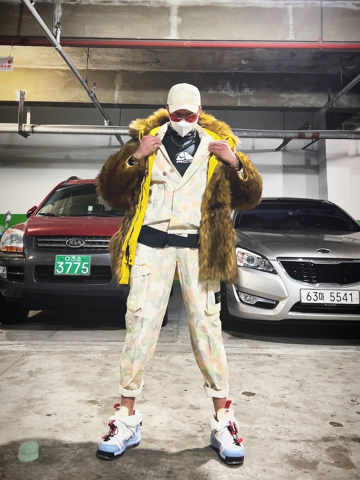 Supreme x Stone Island Reactive Ice Camo Ripstop Camp Cap Tan - 22SS, Supreme x Stone Island Reactive Ice Camo Ripstop Jacket Tan - 22SS 착용 스타일 - 1