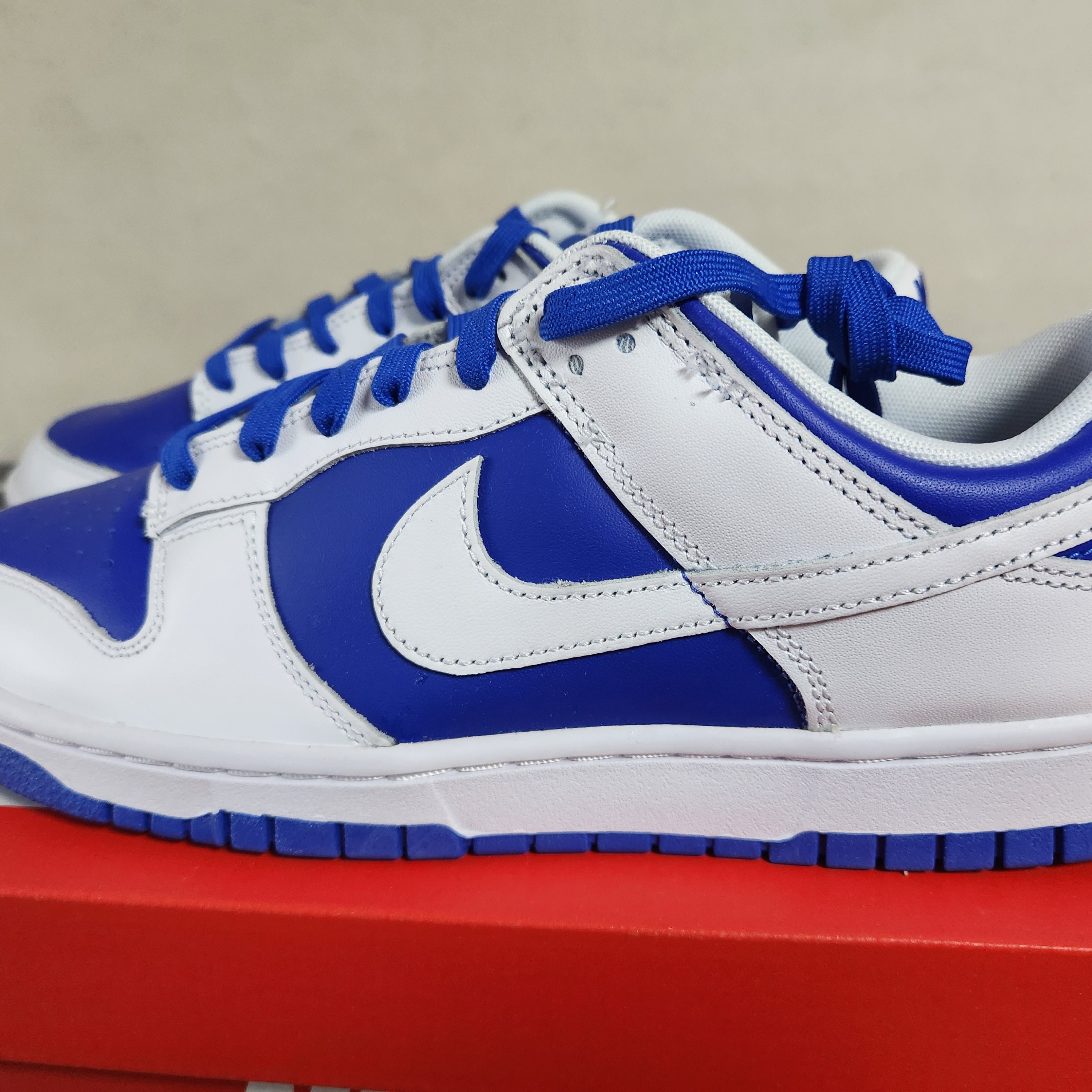 Nike Dunk Low Retro Racer Blue and White 착용 스타일 - 3