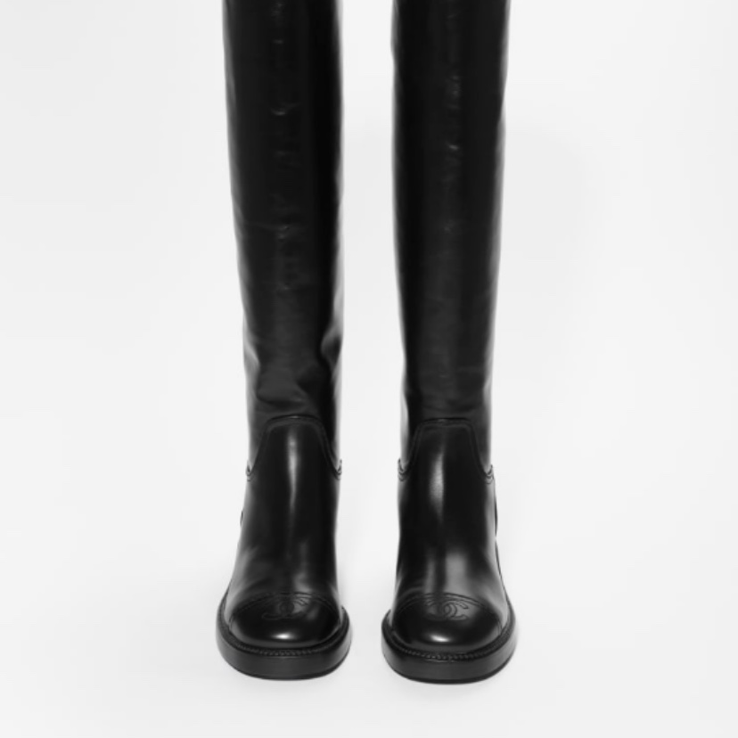 (W) Chanel High Boots Calfskin & Black 착용 스타일 - 4