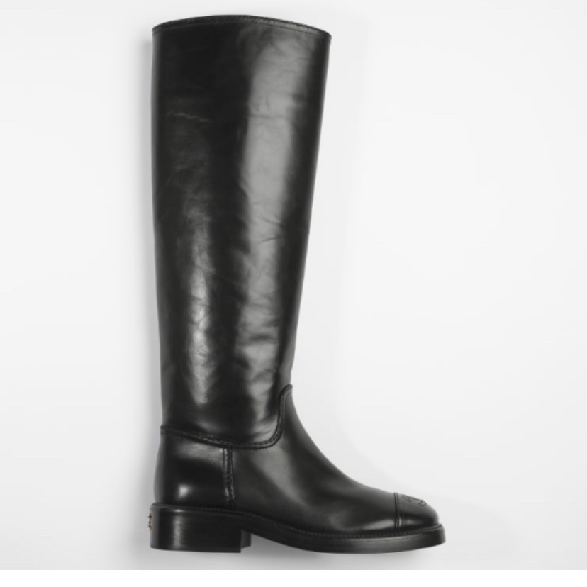 (W) Chanel High Boots Calfskin & Black 착용 스타일 - 3