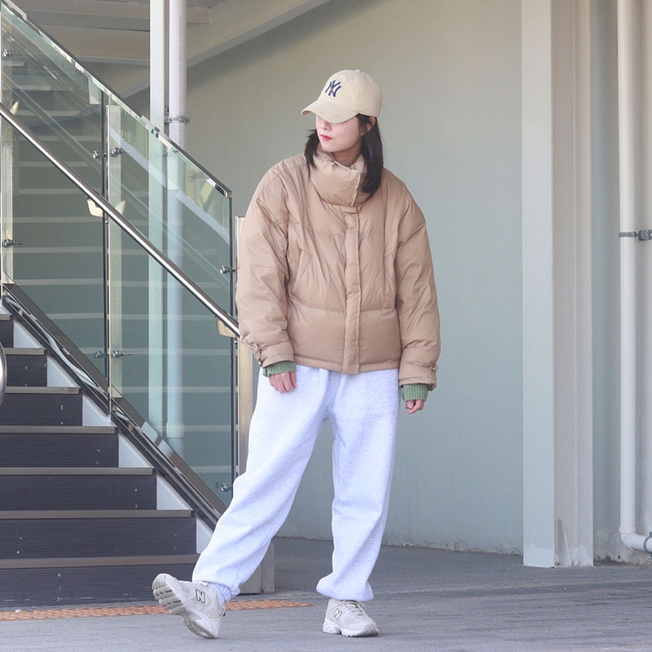 New Balance 530 Ivory 착용 스타일 - 1
