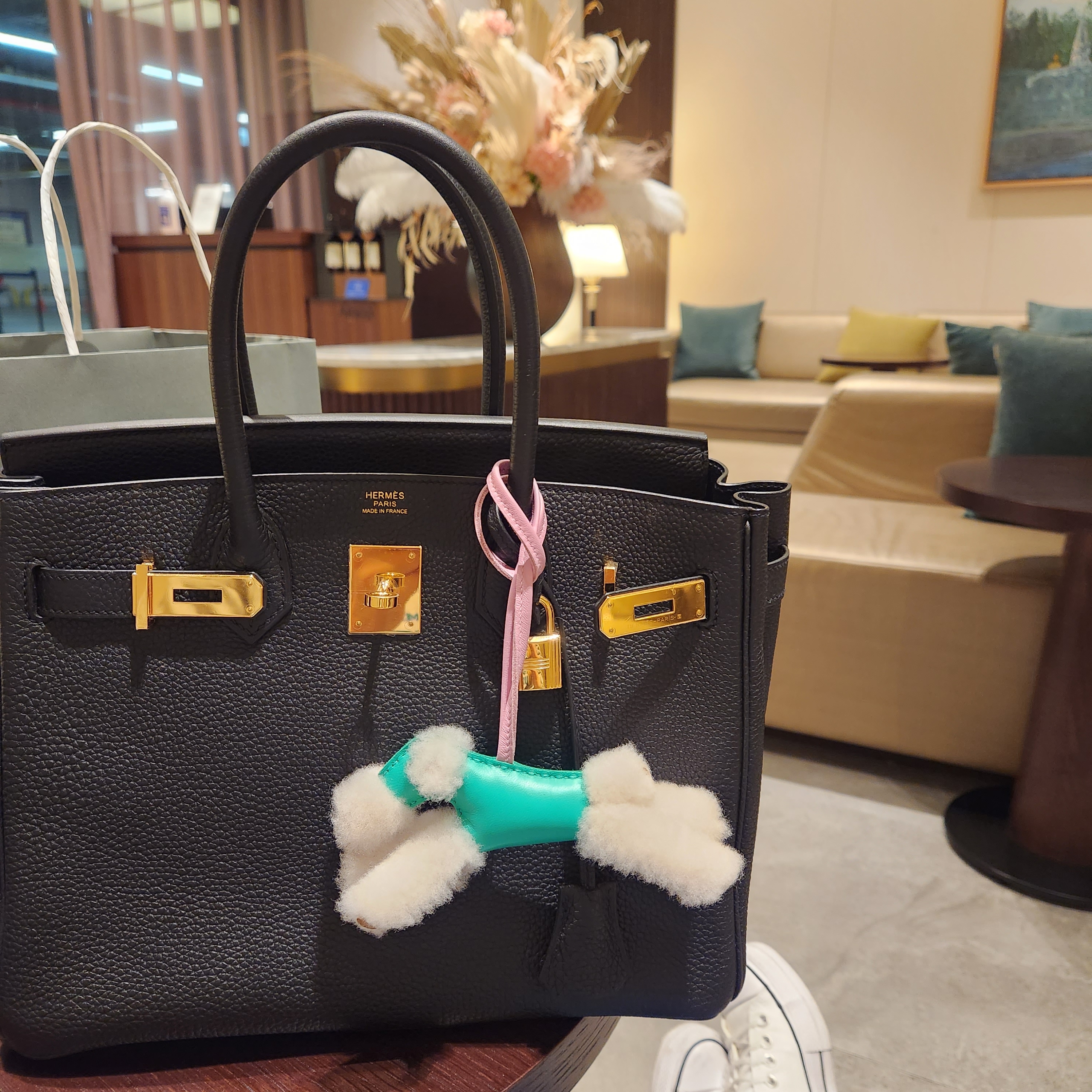 Hermes Budy Charm Merino Wool Milo & Ecru Menthe Mauve Sylvestre 착용 스타일