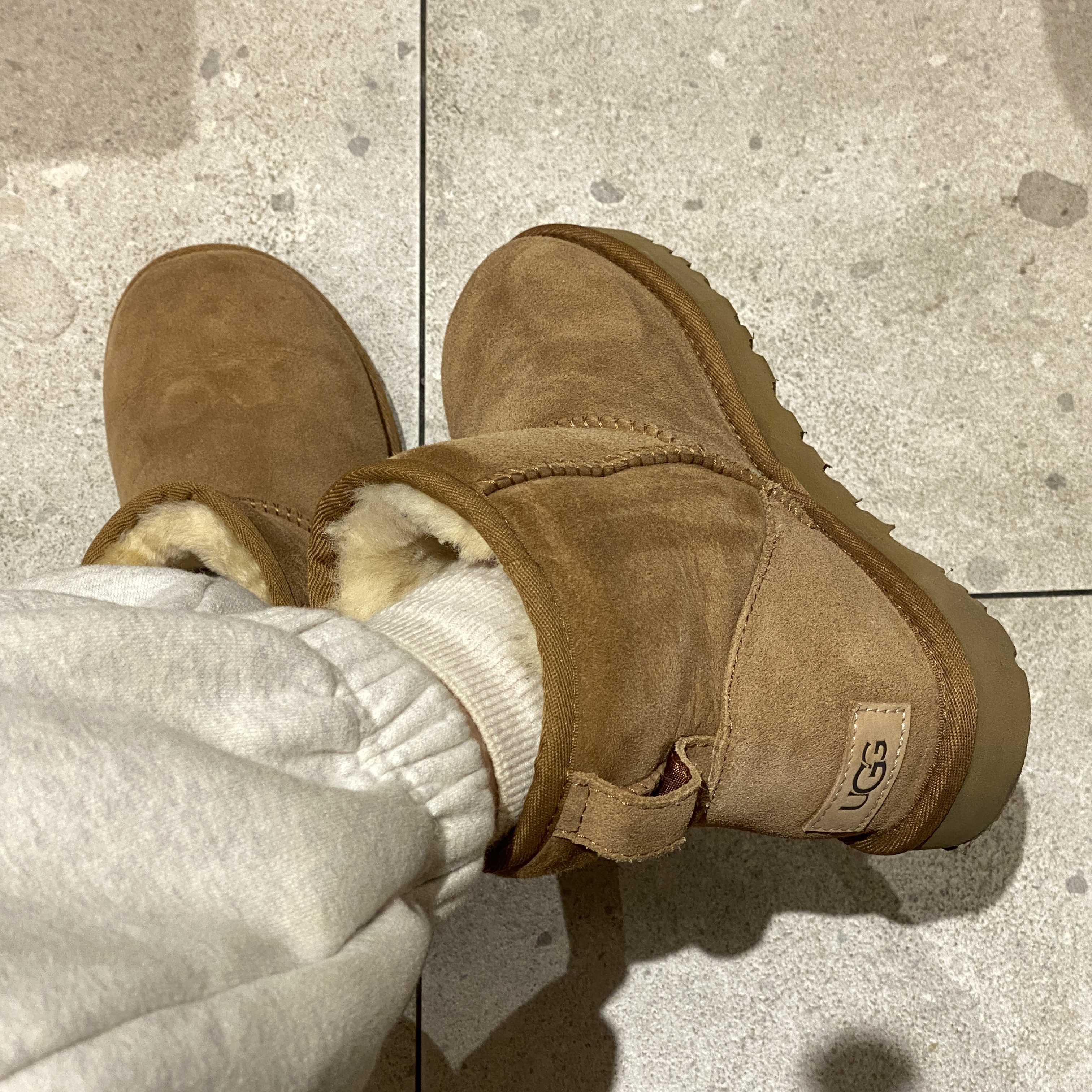 (W) UGG Classic Mini II Boots Chestnut 착용 스타일