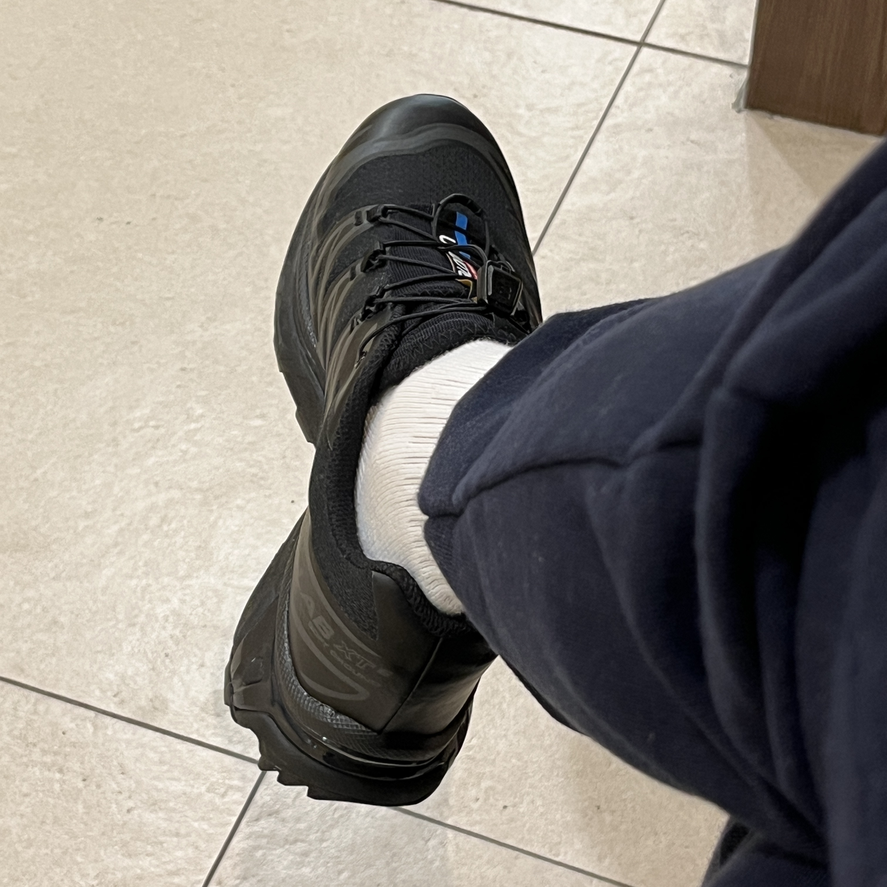 Salomon XT-6 ADV Black 착용 스타일