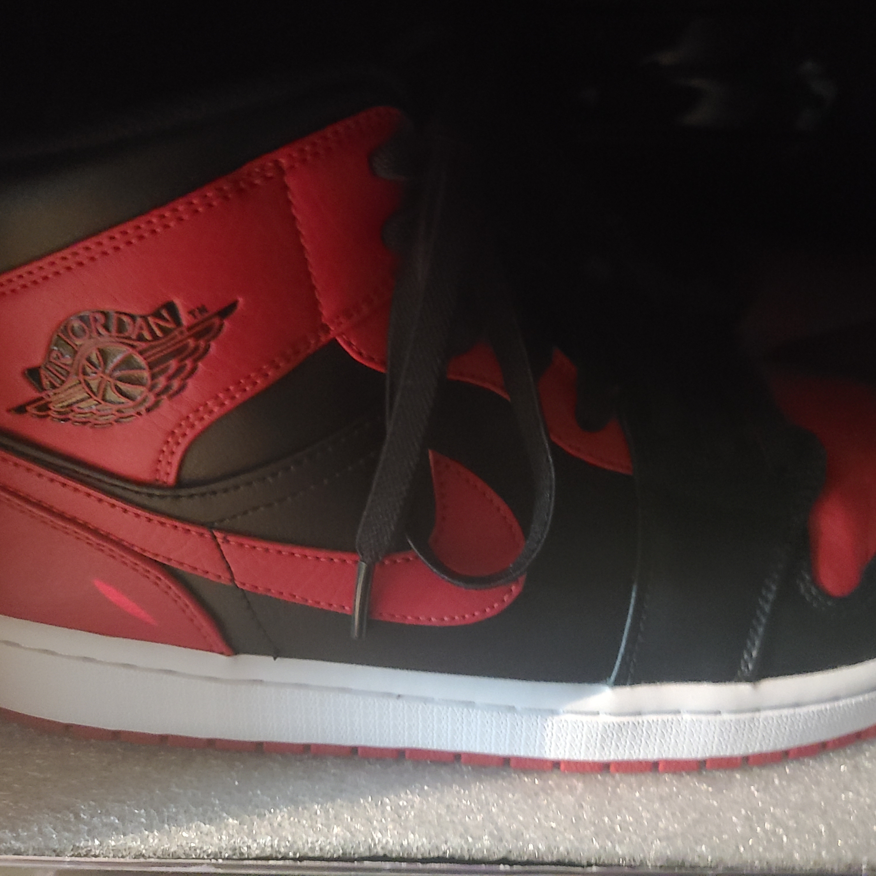 Jordan 1 Mid Bred Banned 2020 착용 스타일