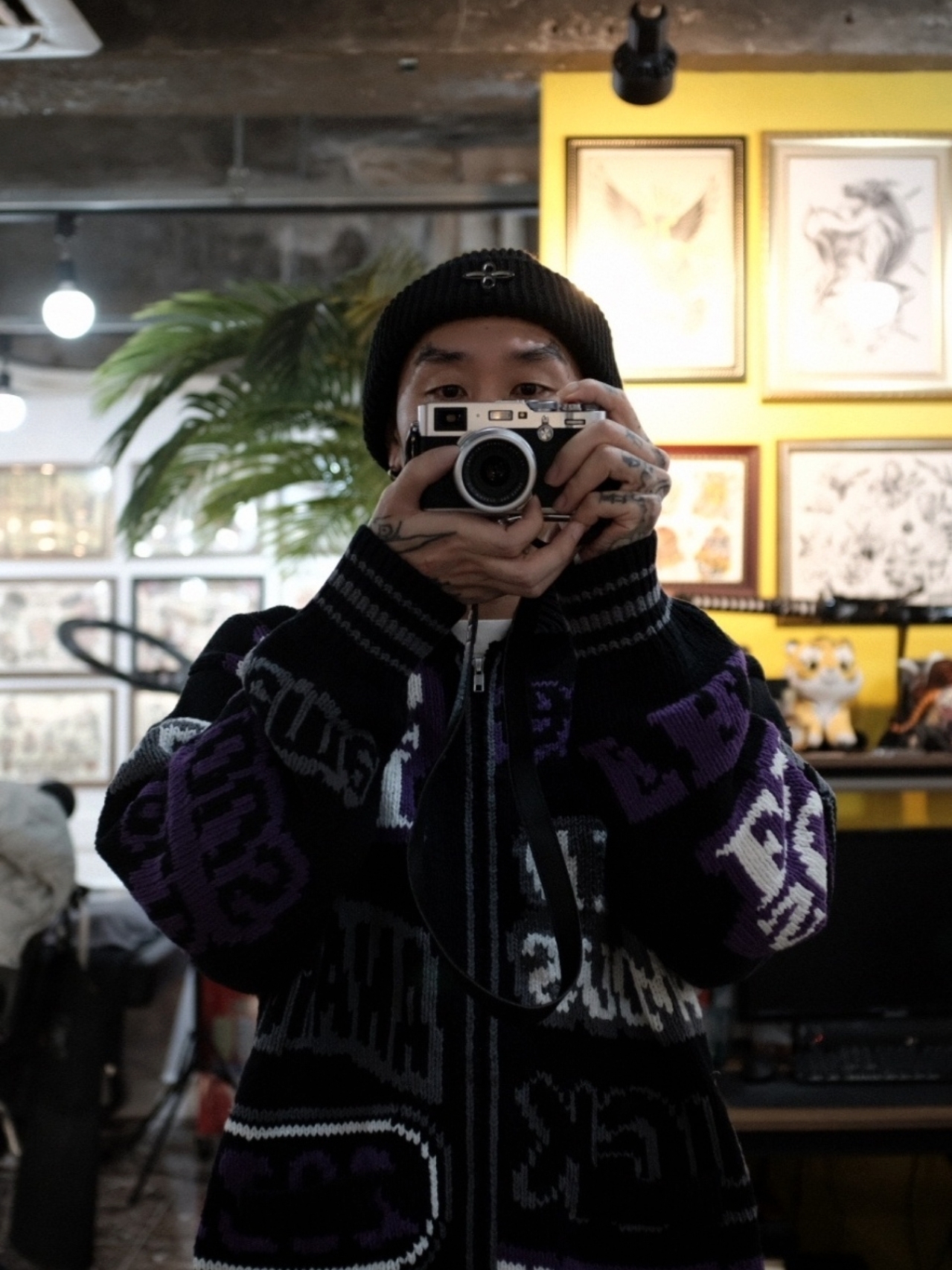 Supreme Checks Embroidered Jean Blue - 20SS, Vans x Supreme Old Skool Tribal Black Pink 착용 스타일 - 3