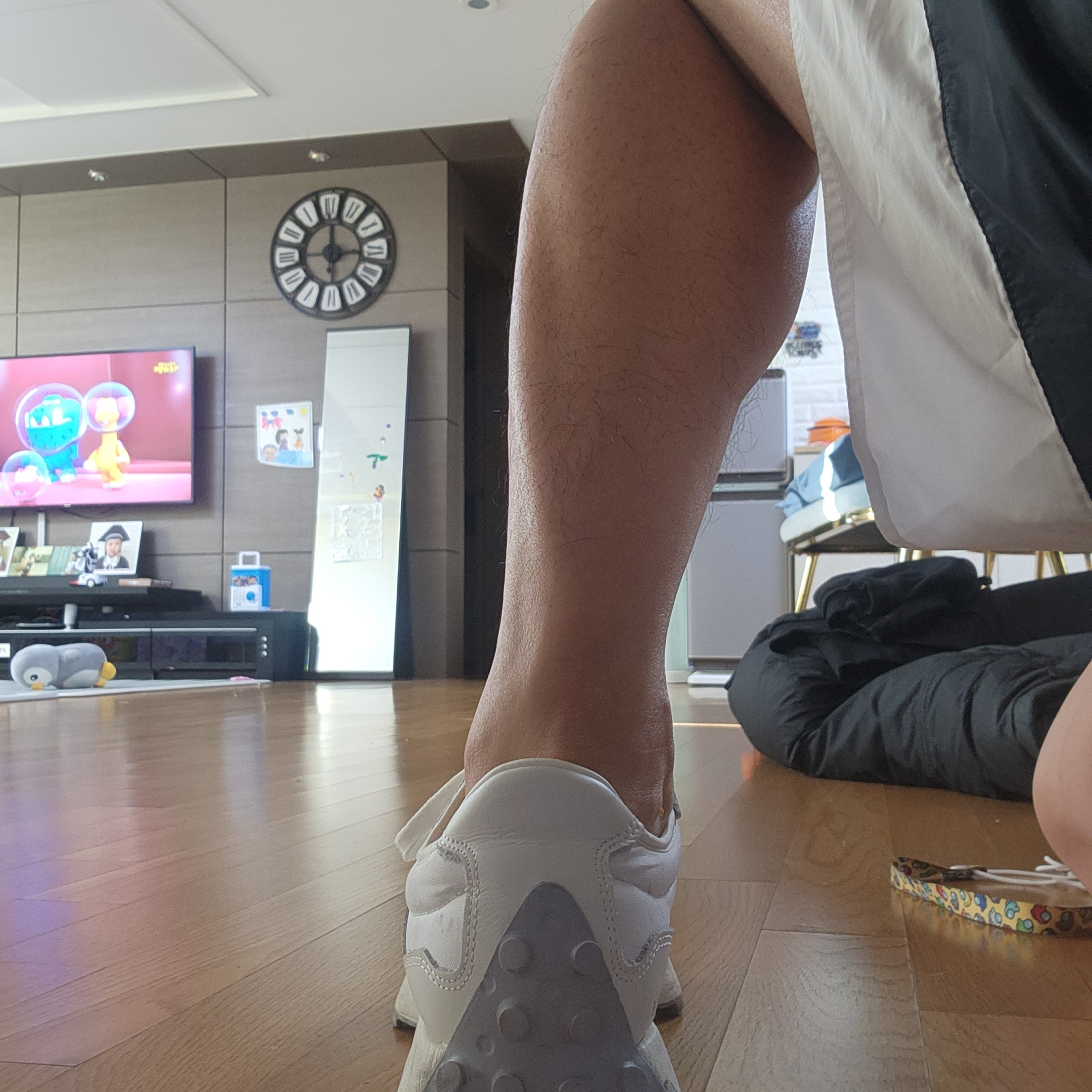 New Balance 327 Shifted White Pack 착용 스타일 - 2