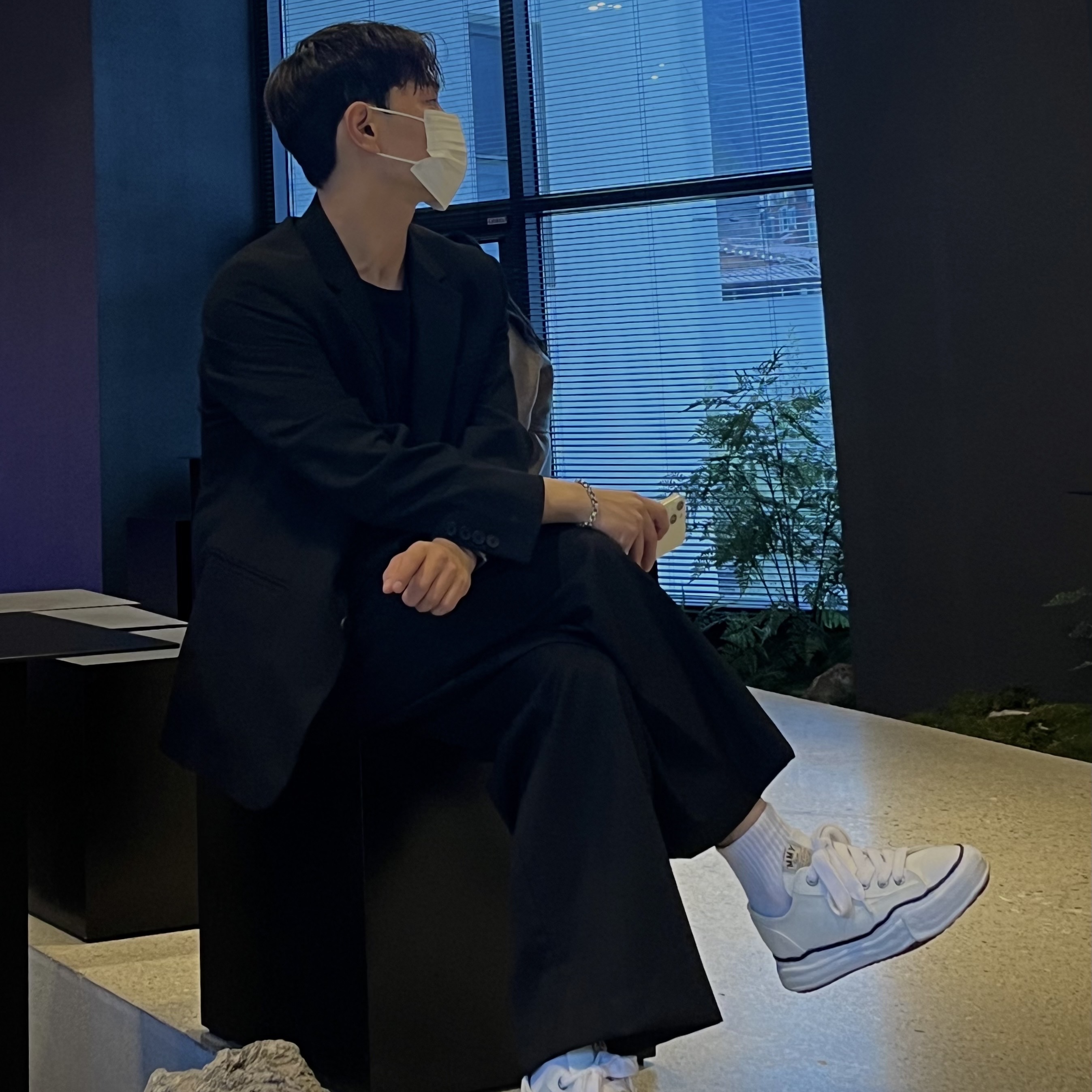 Maison Mihara Yasuhiro Peterson OG Sole Canvas Low Sneakers White 착용 스타일 - 2