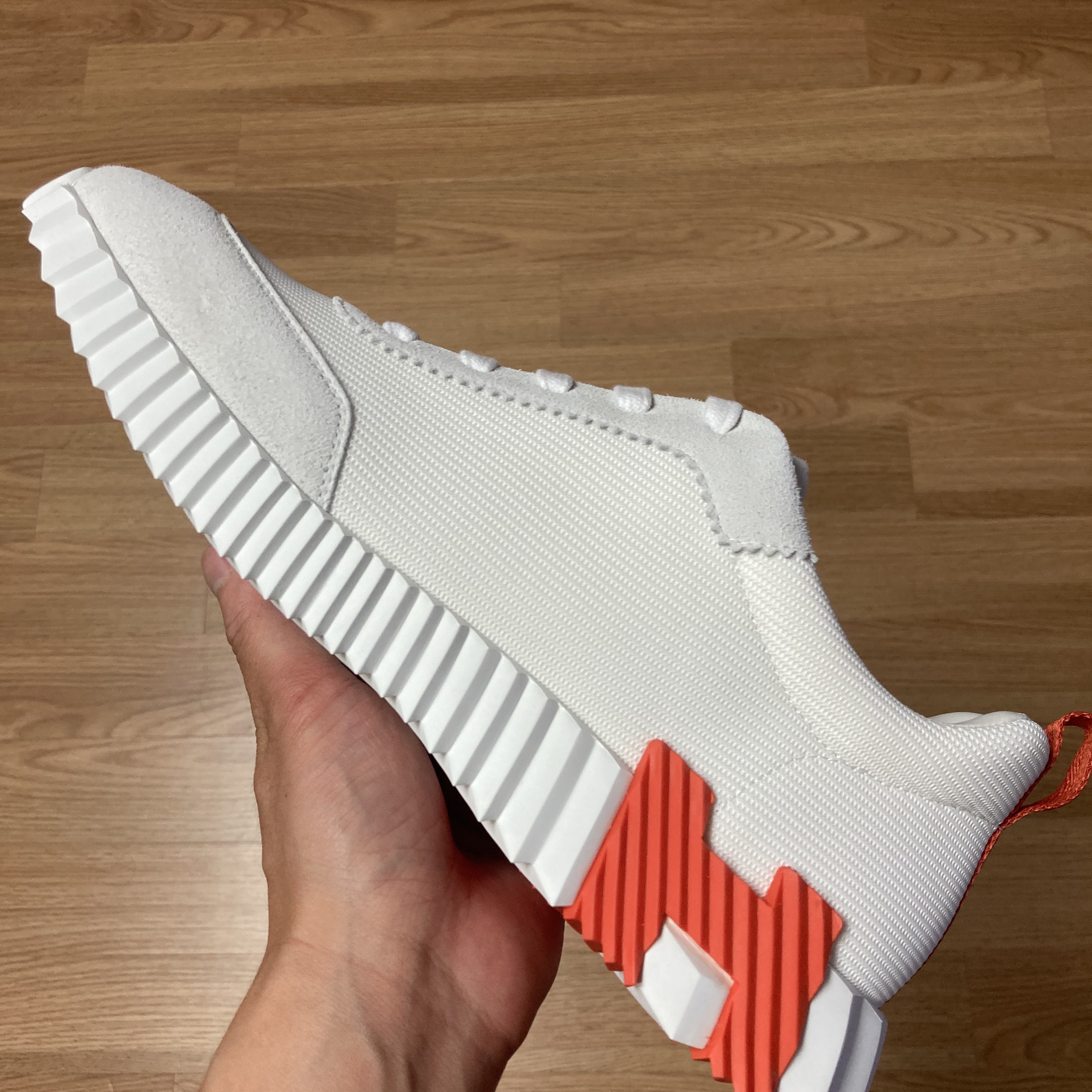 Hermes Bouncing Sneakers Canvas Suede Goatskin & Blanc Orange 착용 스타일