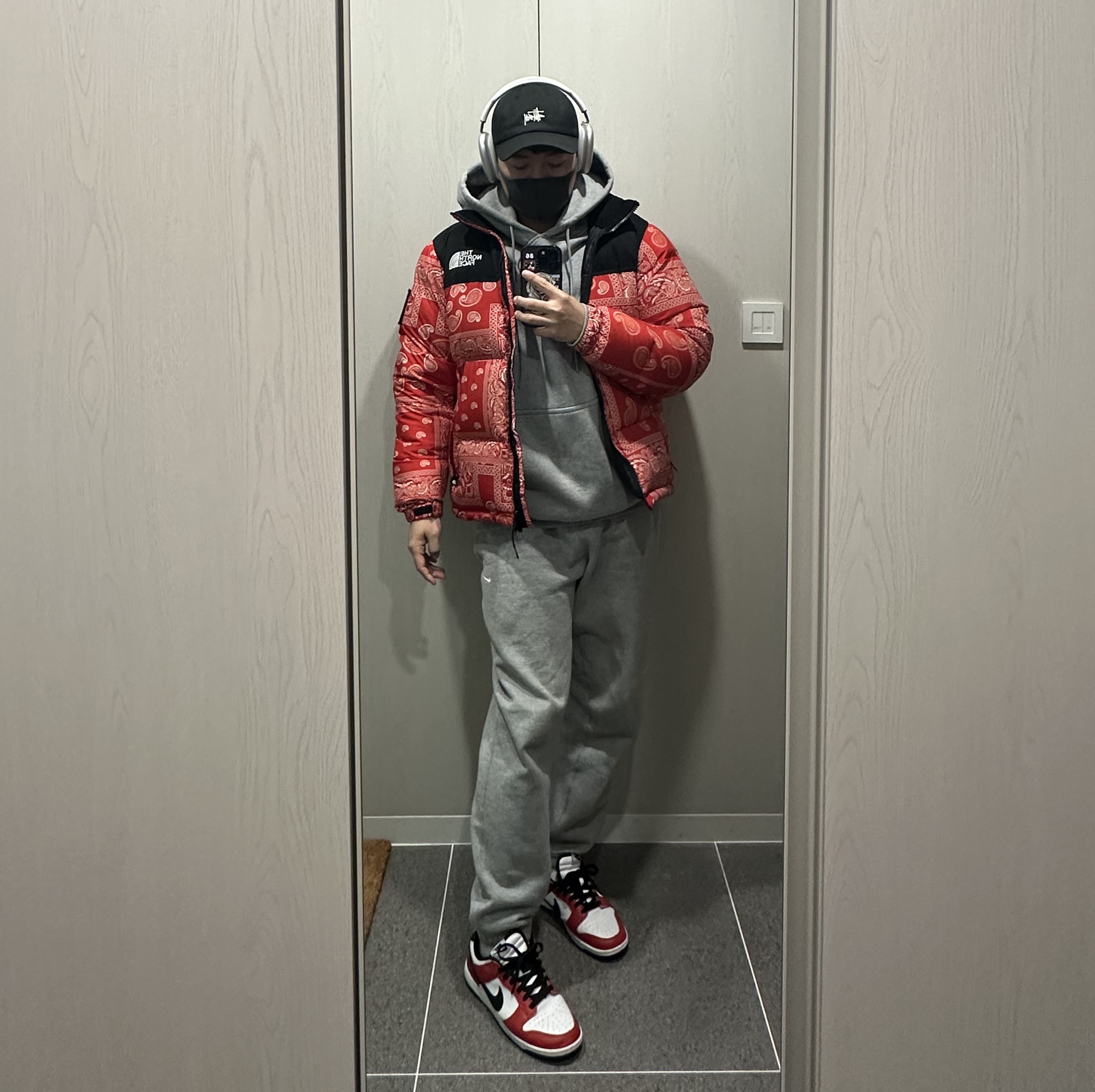 Apple AirPods Max Lightning Silver (Korean Ver.), Stussy Stock Low Pro Cap Black 착용 스타일