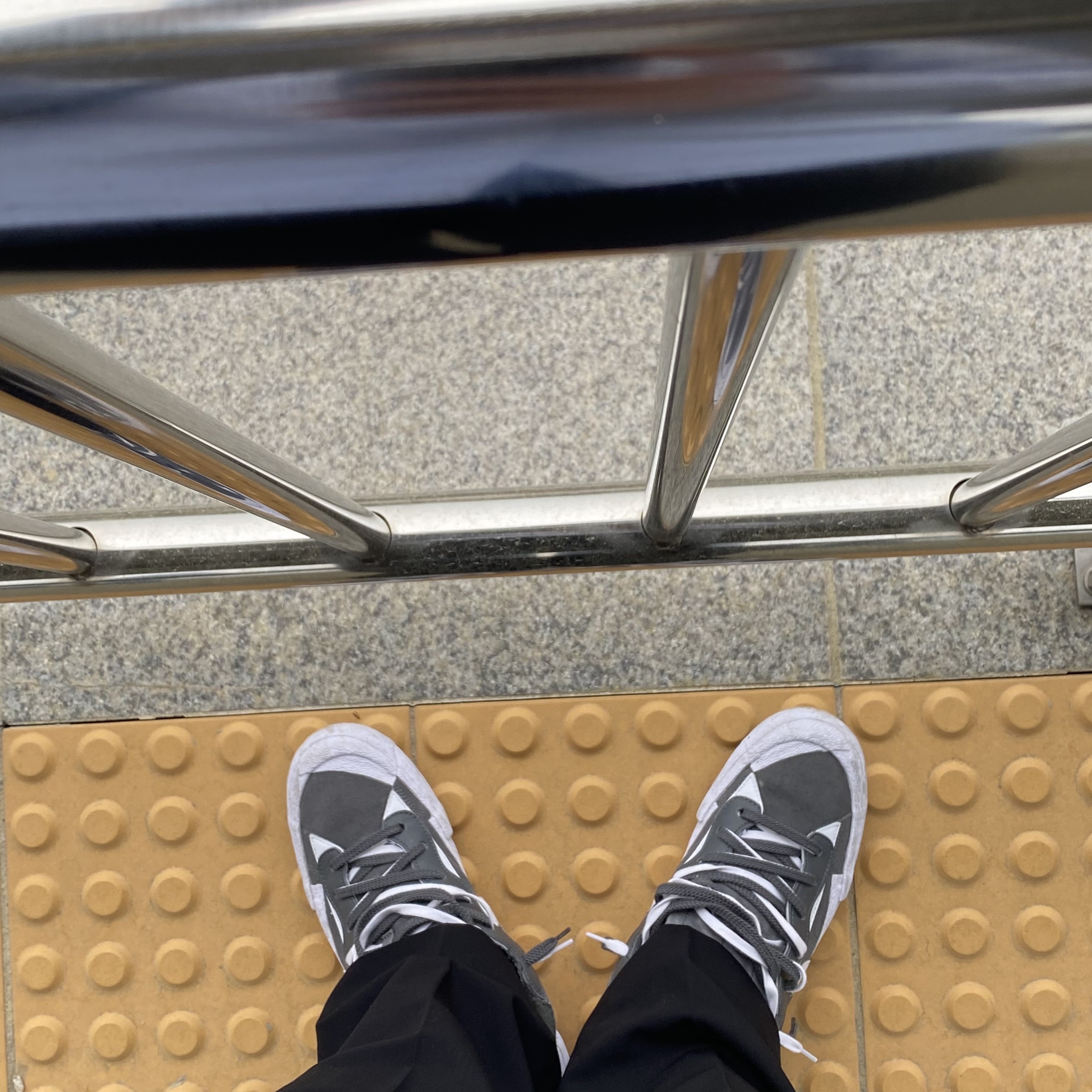Nike x Sacai Blazer Low Iron Grey 착용 스타일