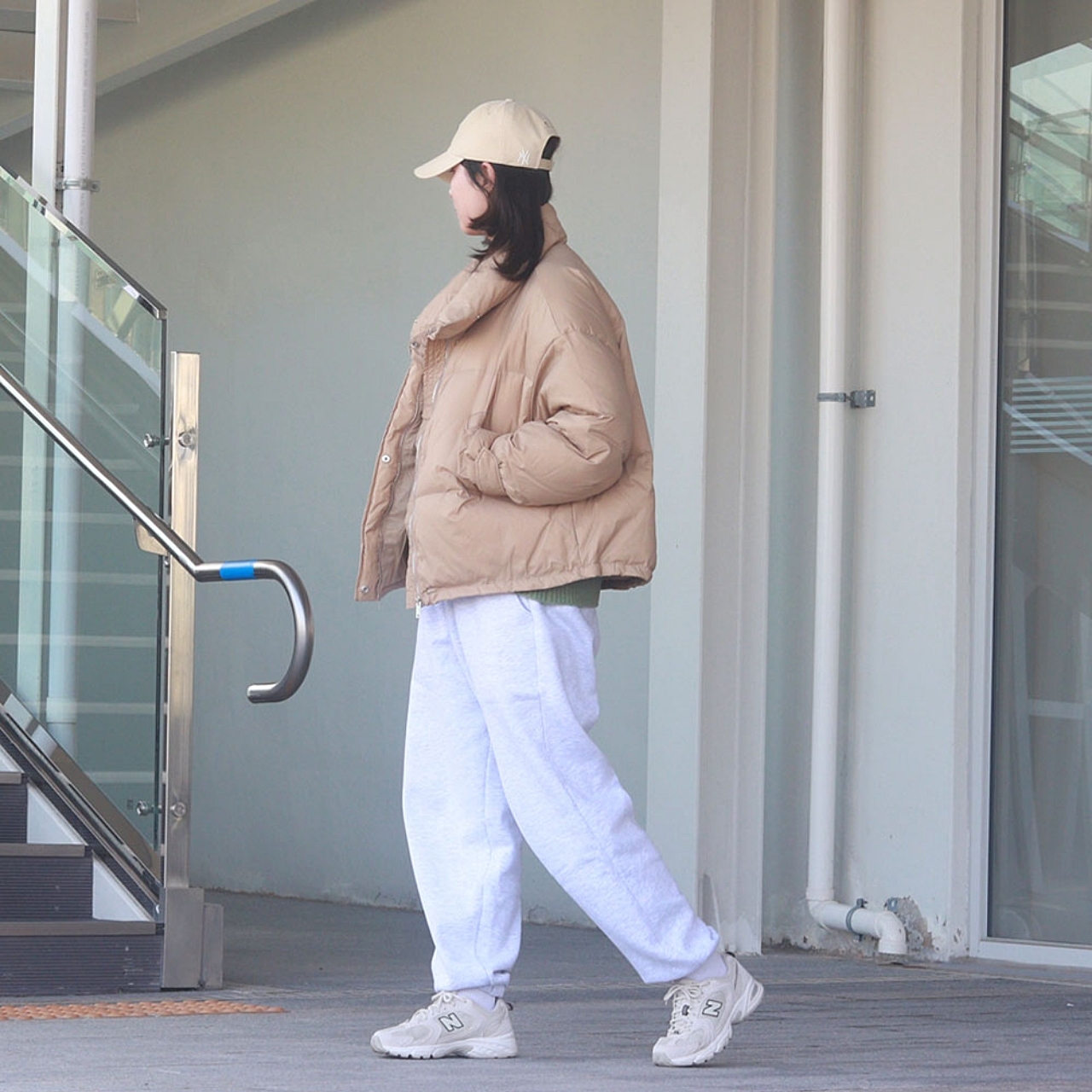 New Balance 530 Ivory 착용 스타일 - 2