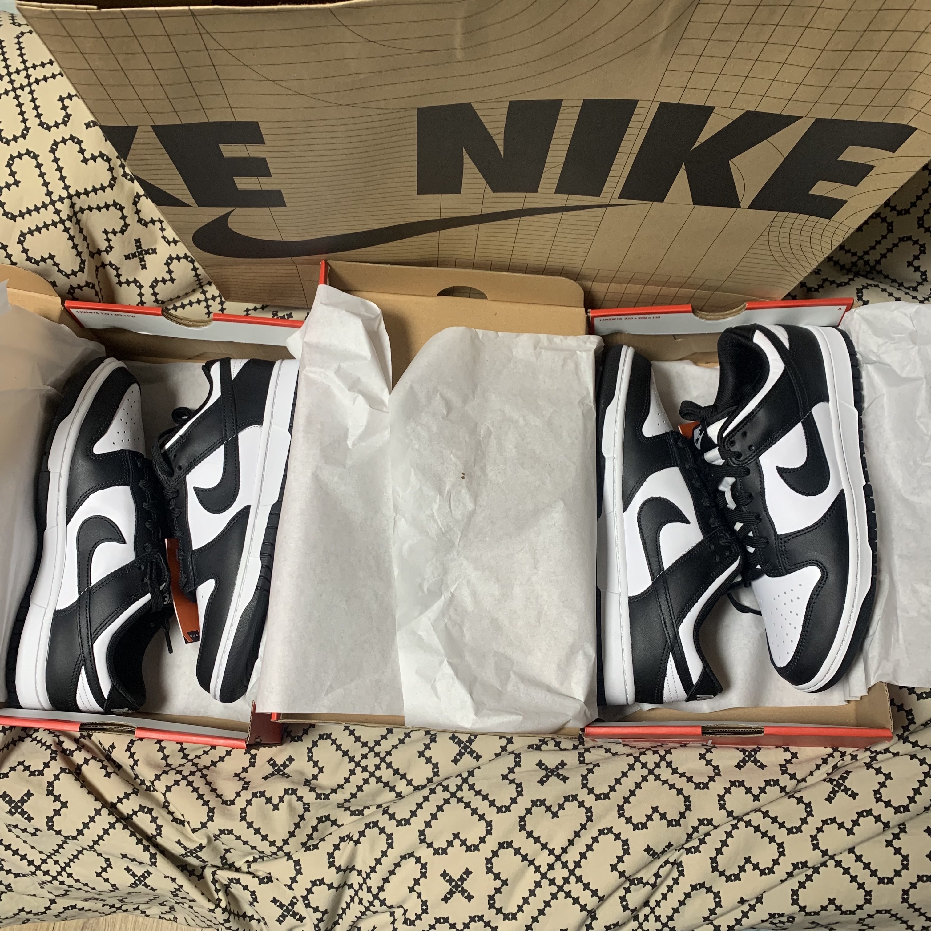 Nike Dunk Low Retro Black 착용 스타일