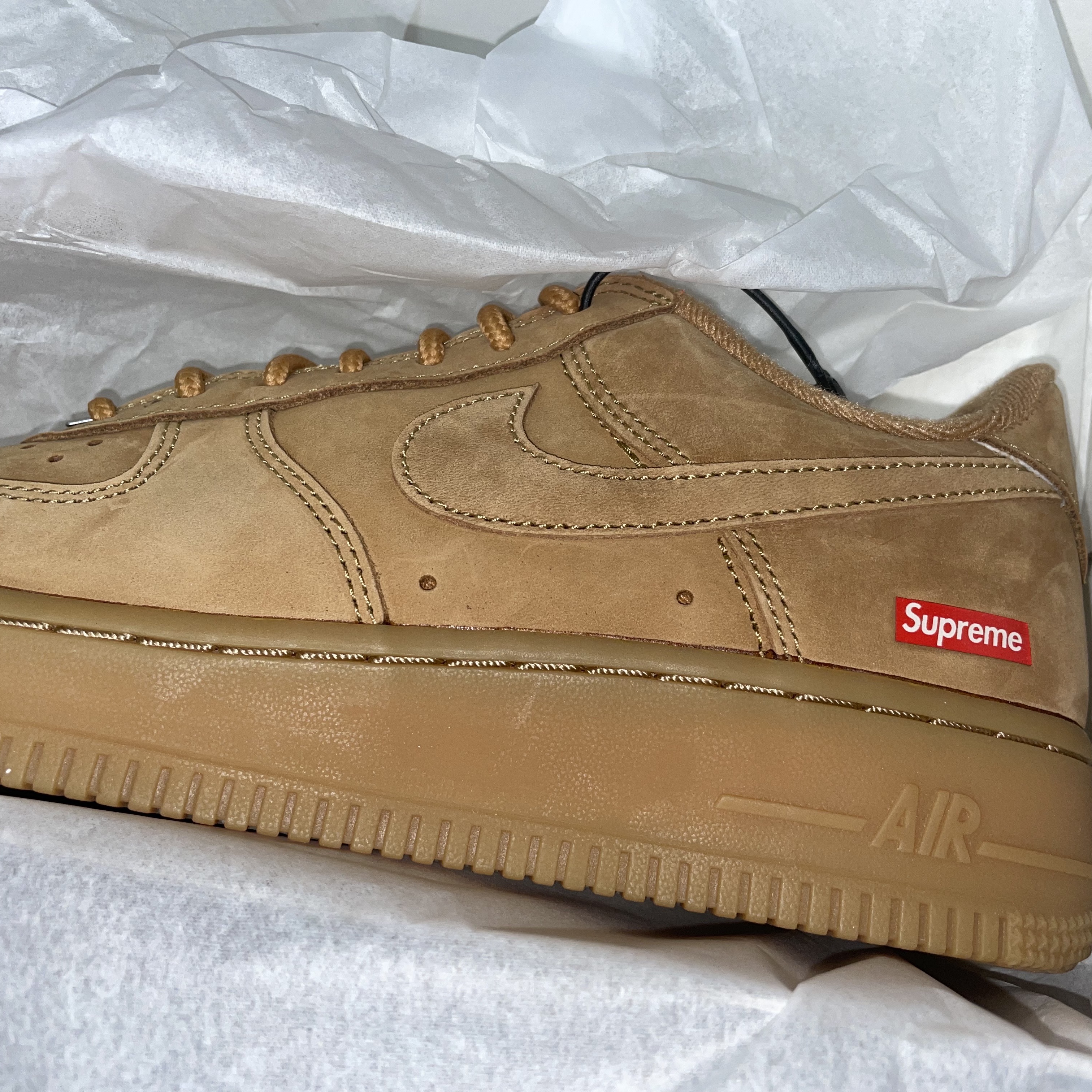 Nike x Supreme Air Force 1 Low Flax 착용 스타일 - 2