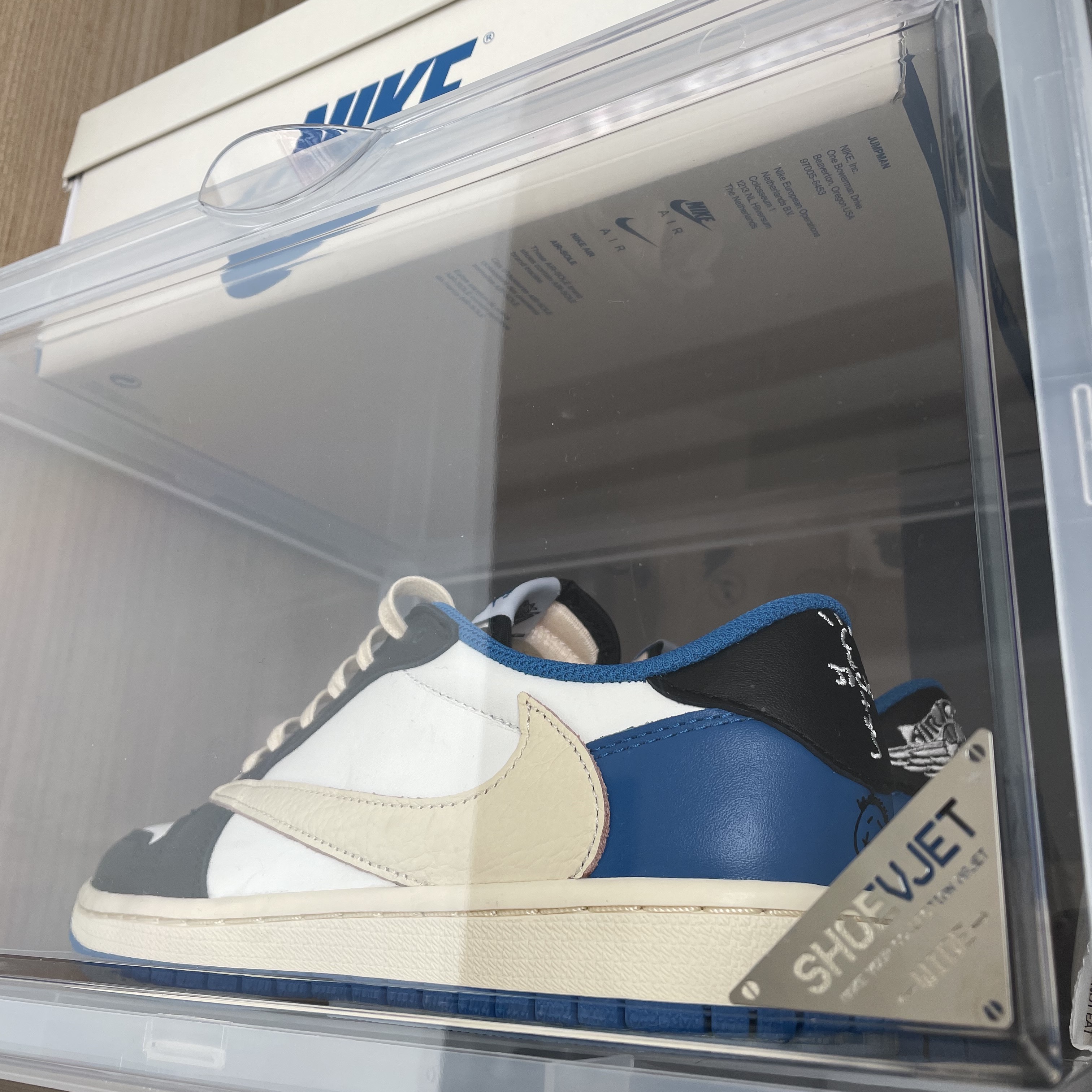 Jordan 1 x Travis Scott x Fragment Retro Low OG SP Military Blue 착용 스타일