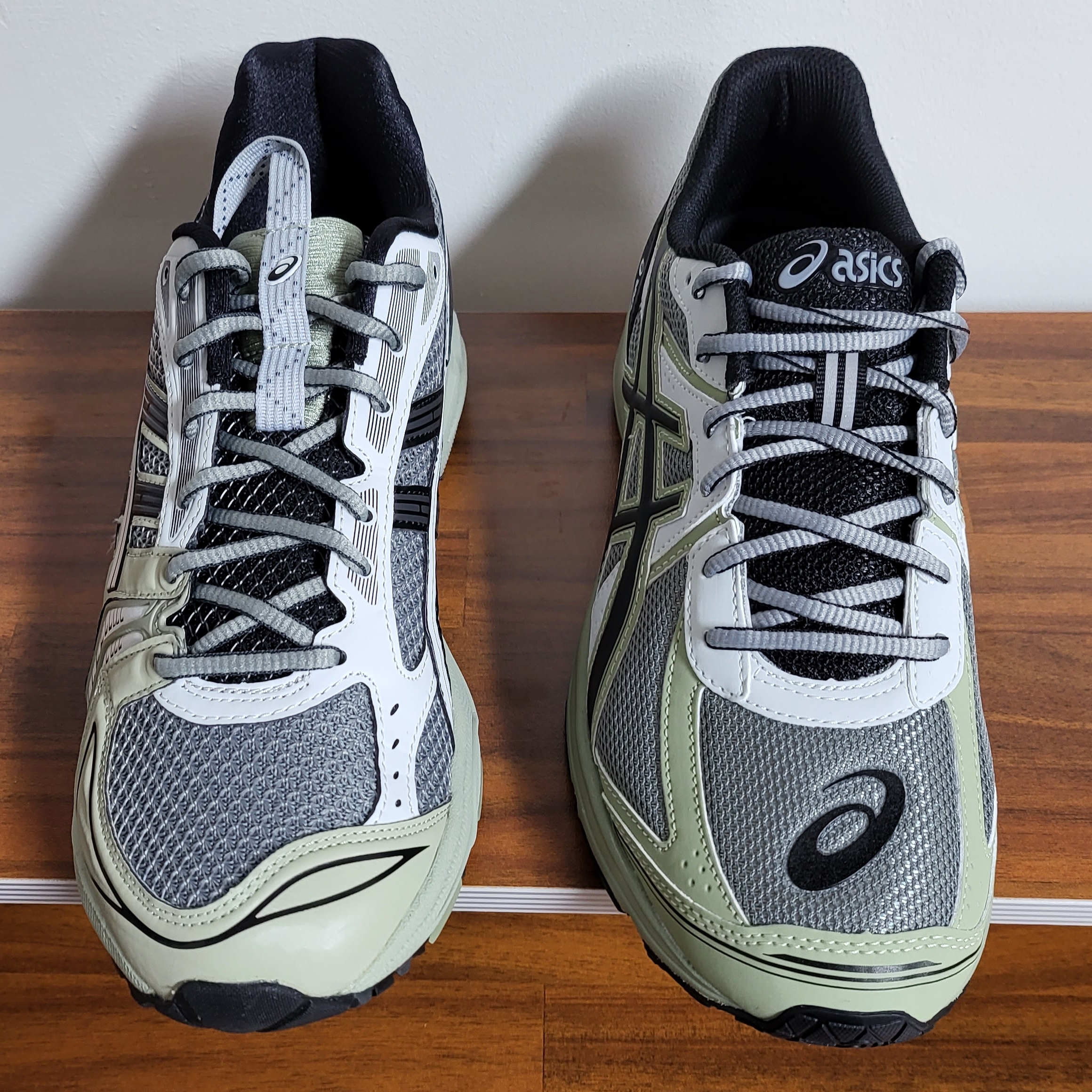 Asics UB1-S Gel-Kayano 14 Piedmont Grey, Asics Jog 100 S Sheet Rock - 2E Wide 착용 스타일 - 2