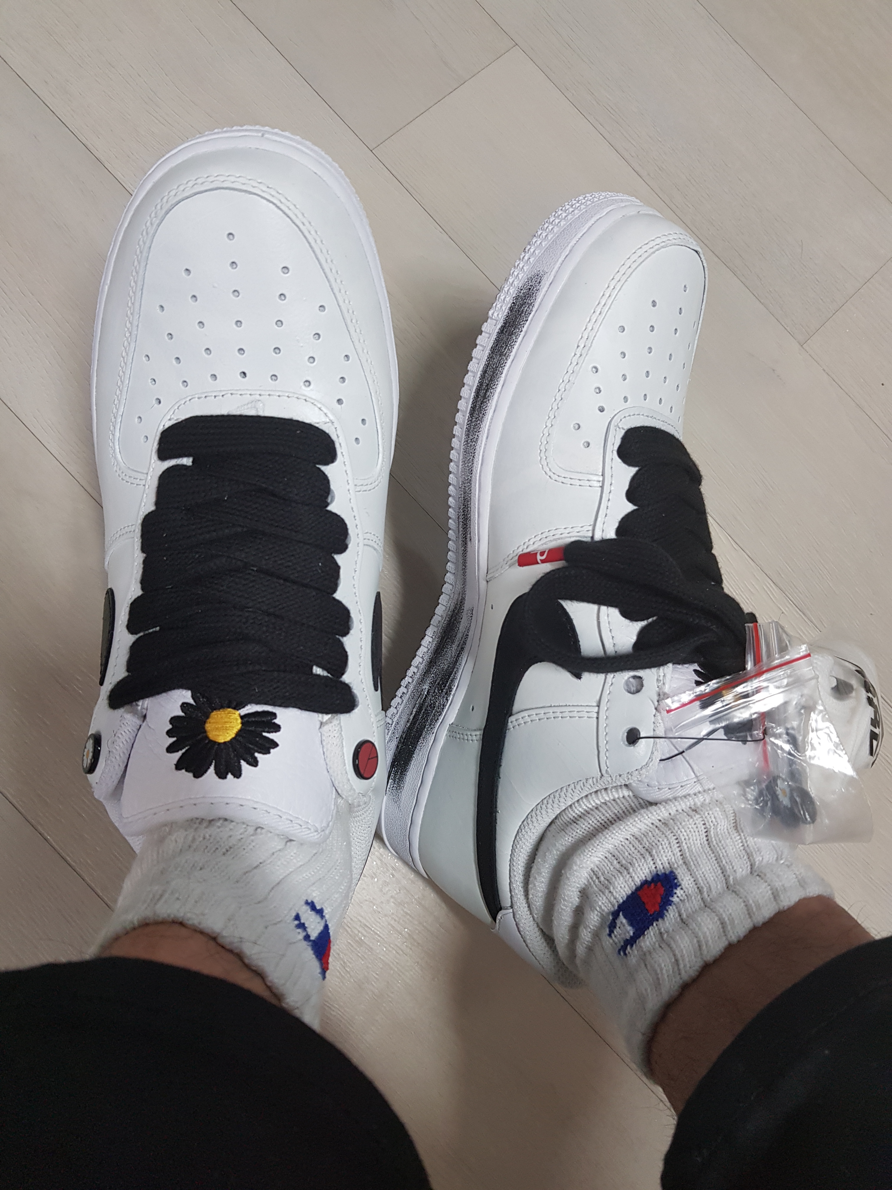 Nike x Peaceminusone Air Force 1 Low Para-Noise 2.0 착용 스타일