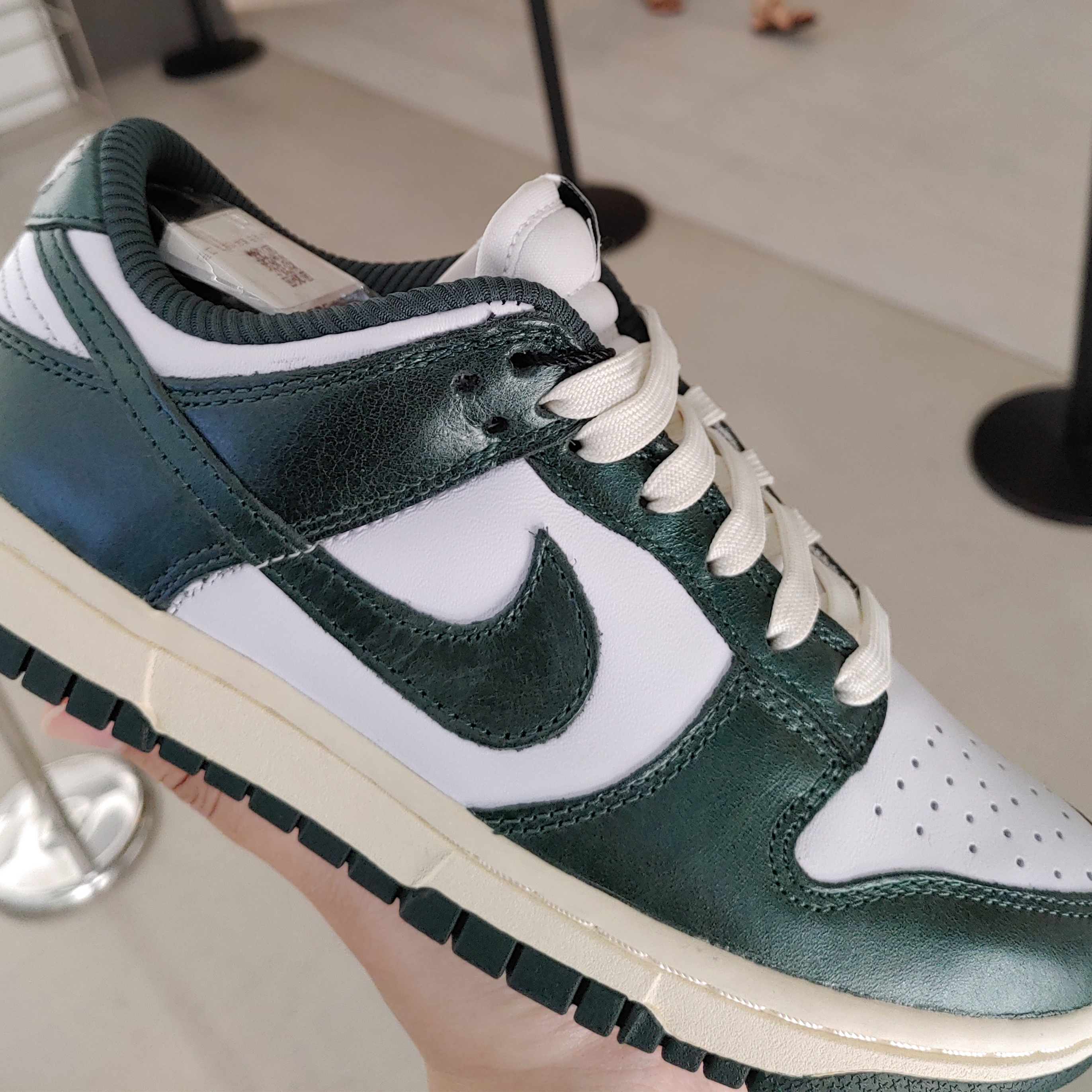 (W) Nike Dunk Low Vintage Green 착용 스타일