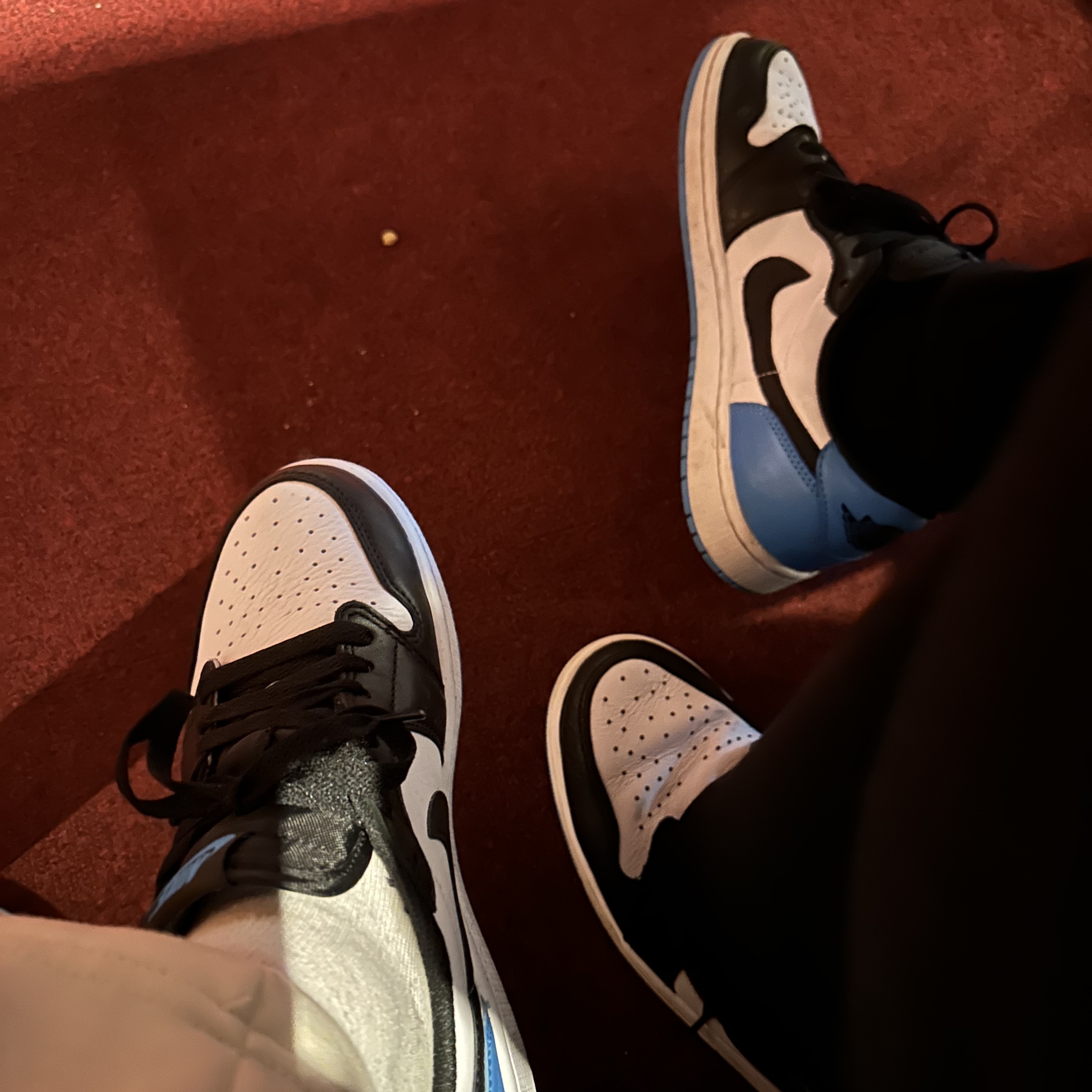 (W) Jordan 1 Low White Gym Red, Jordan 1 Retro High OG Chicago 2022 착용 스타일 - 3