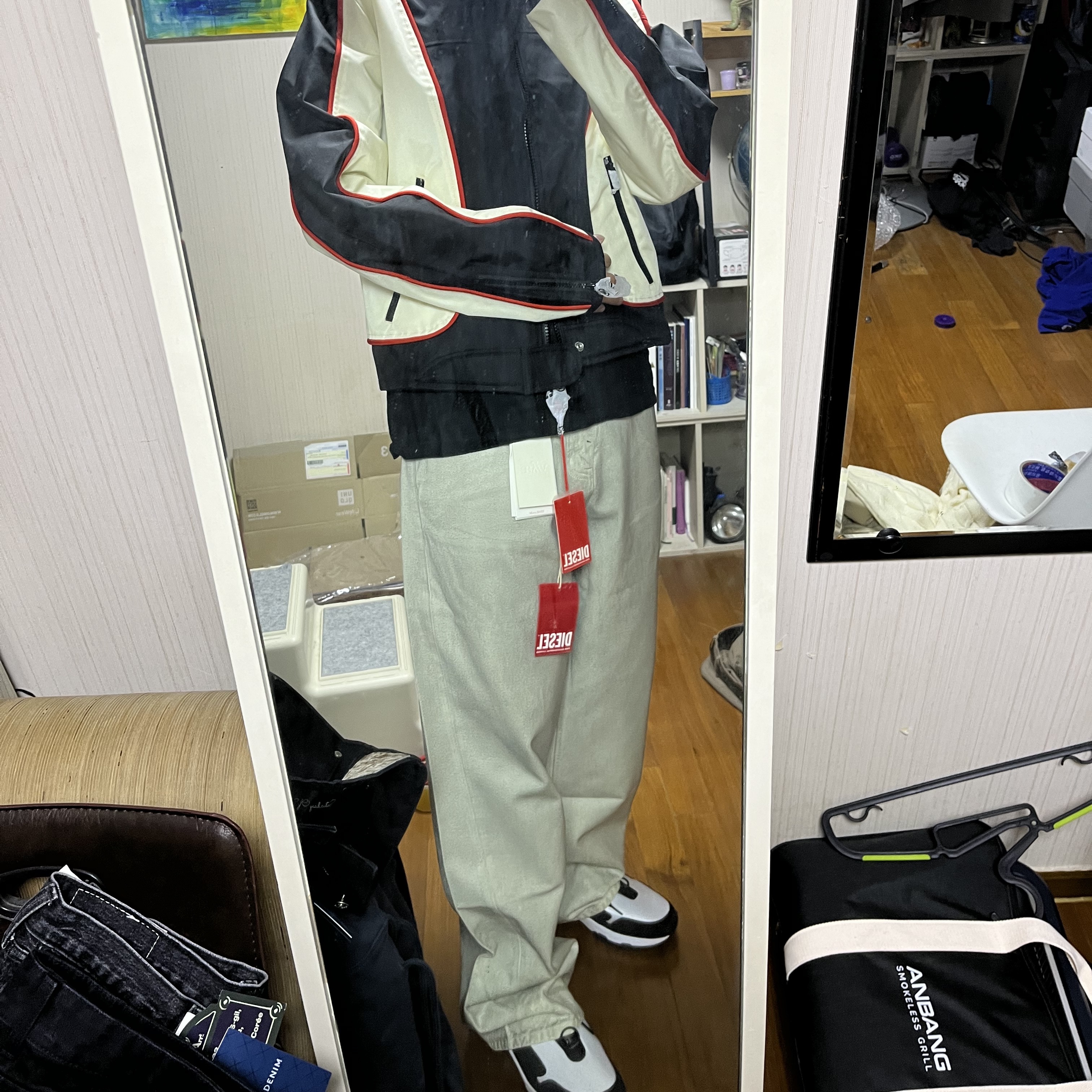 Nike x Comme des Garcons Homme Plus Air Max Sunder SP White Black, Diesel J-Blink Biker Jacket in Colour-Block Nylon Black White 착용 스타일