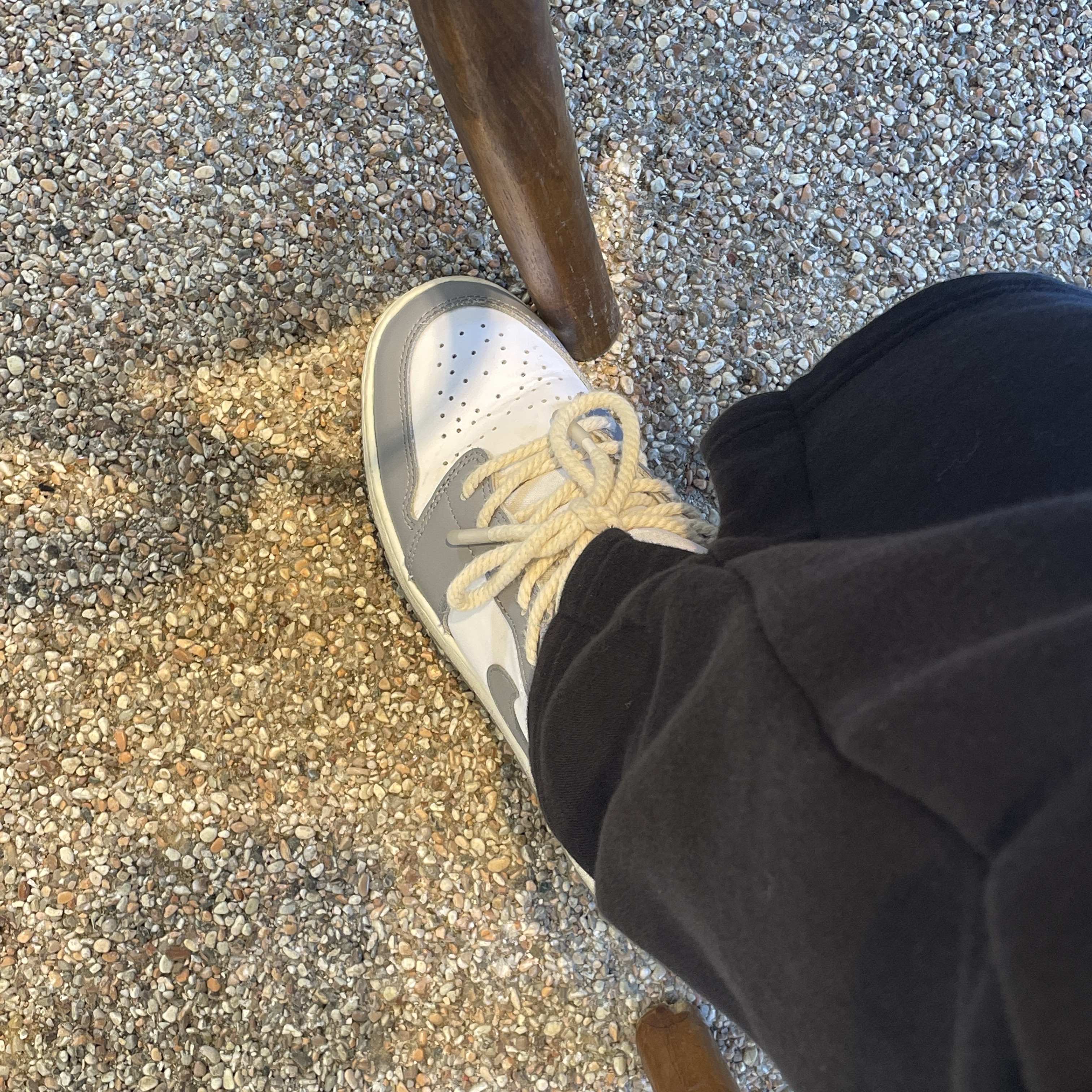 (GS) Jordan 1 Low Stealth and White 착용 스타일
