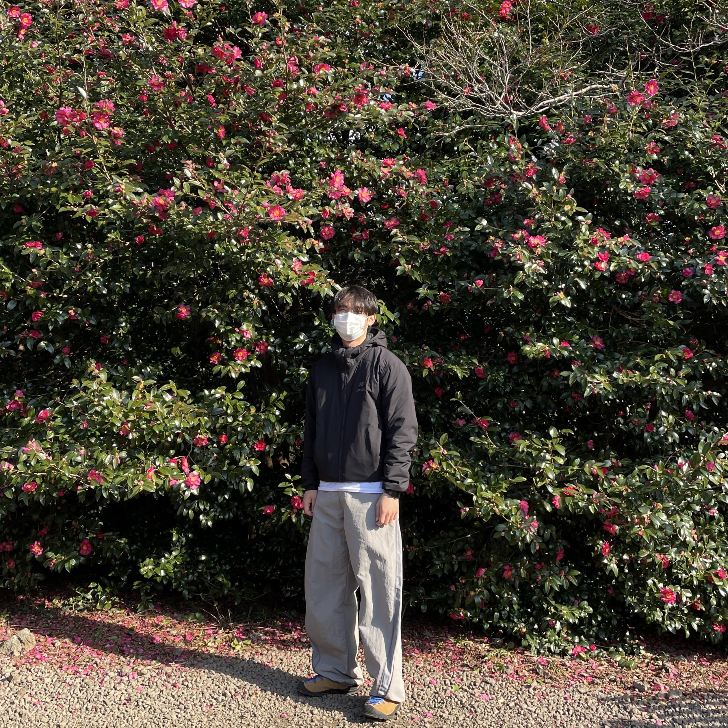 Arc'teryx Atom LT Hoody Black, Sansan Gear Zipper Pants Gray - 22SS 착용 스타일