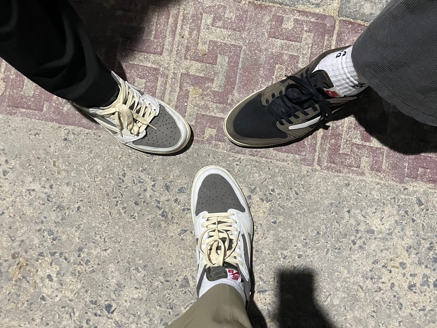 Jordan 1 x Travis Scott Retro Low OG SP Sail and Ridgerock, Jordan 1 x Travis Scott Retro Low OG SP Mocha 착용 스타일