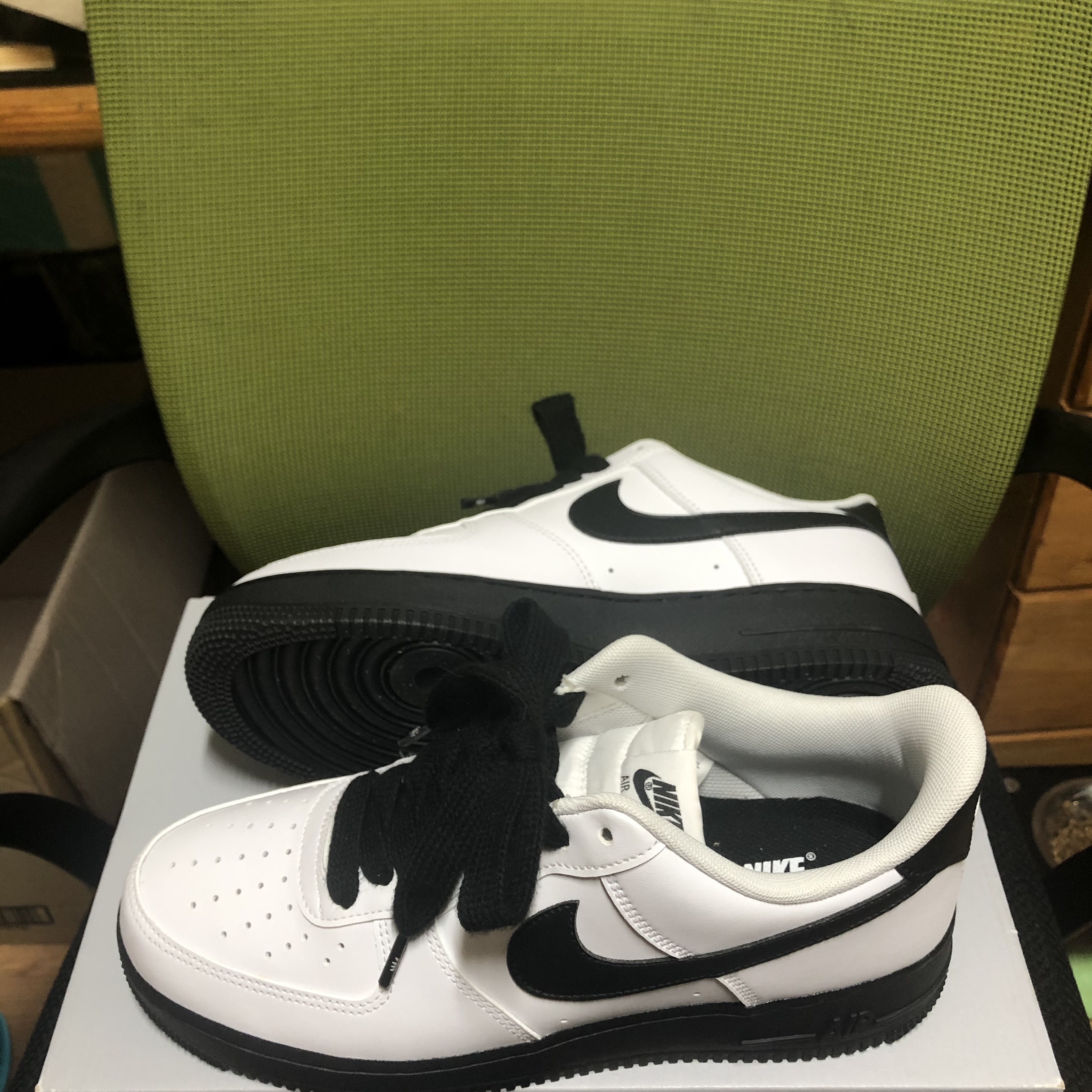 Nike Air Force 1 Low White Black Midsole 착용 스타일 - 2