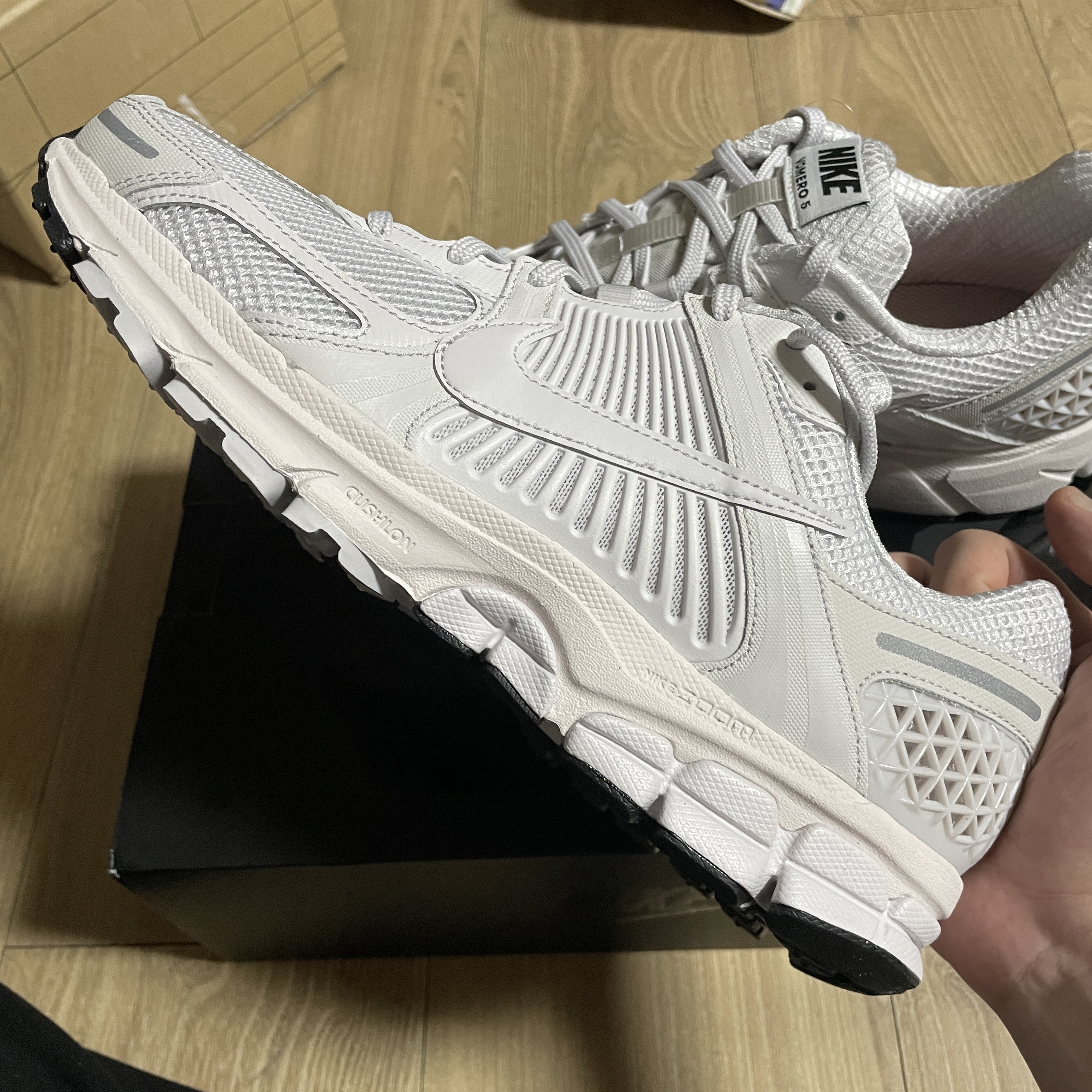 Nike Zoom Vomero 5 SP Vast Grey 2023 착용 스타일 - 2